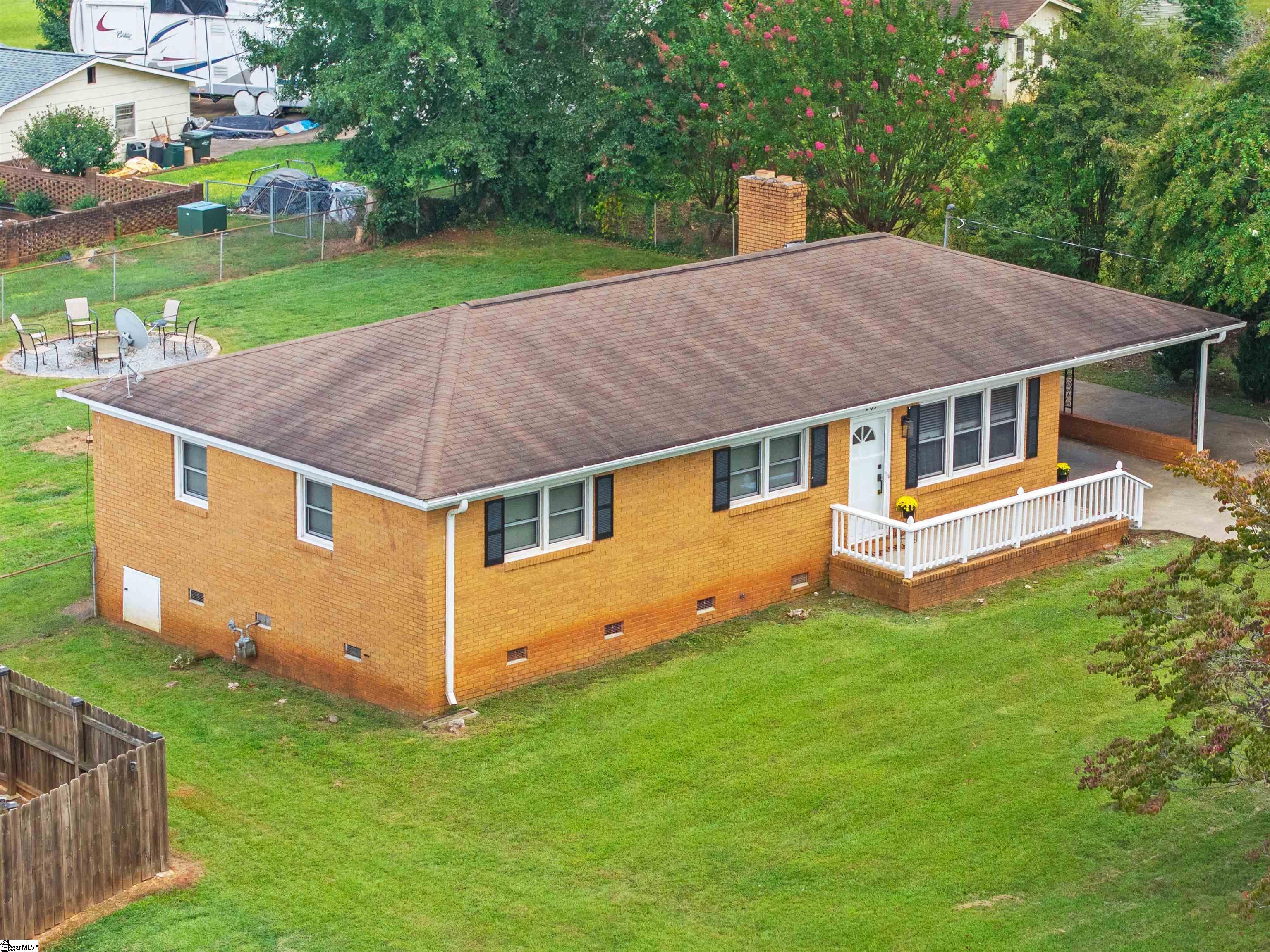 205 Iris Drive Easley, SC 29642