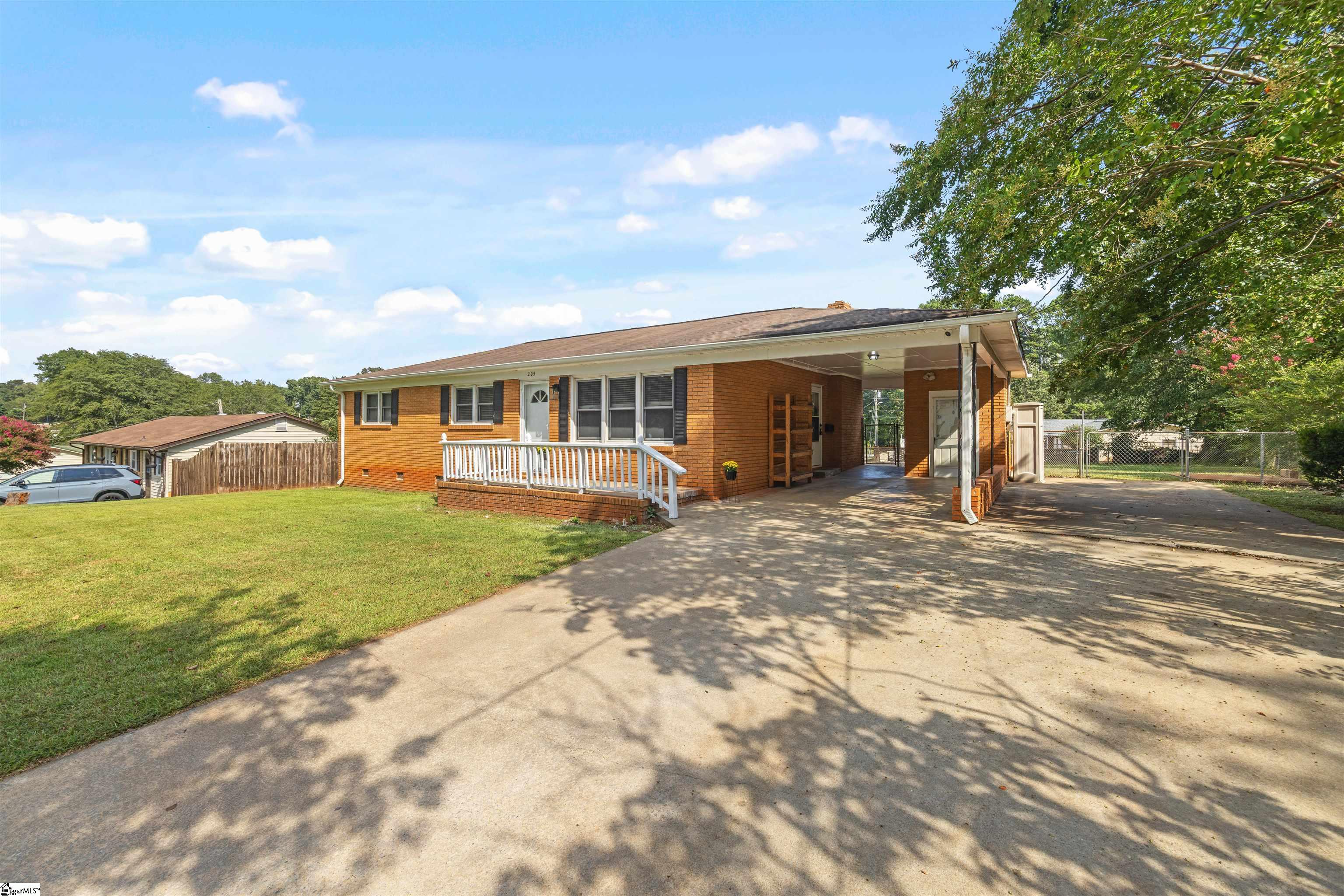205 Iris Drive Easley, SC 29642