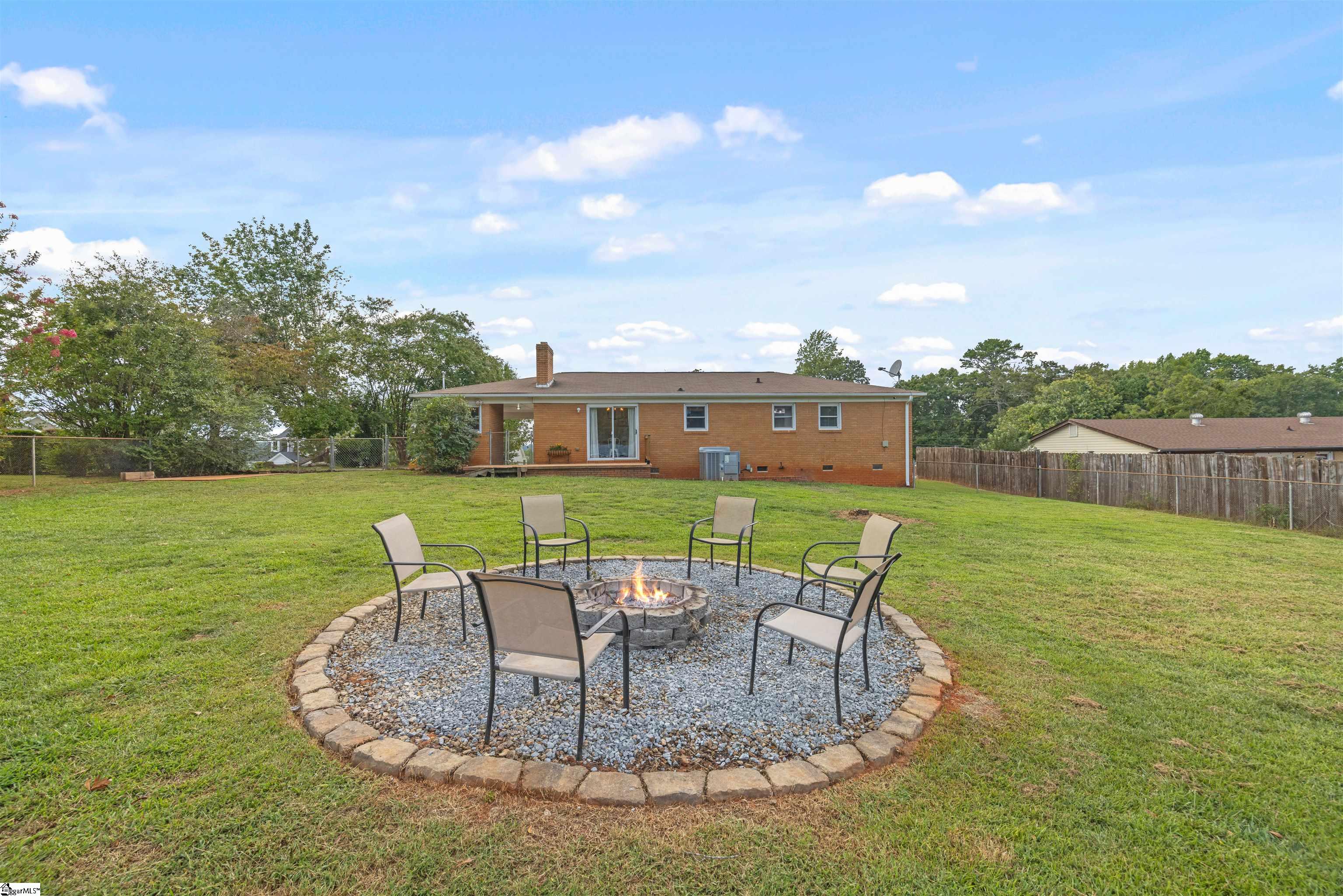 205 Iris Drive Easley, SC 29642