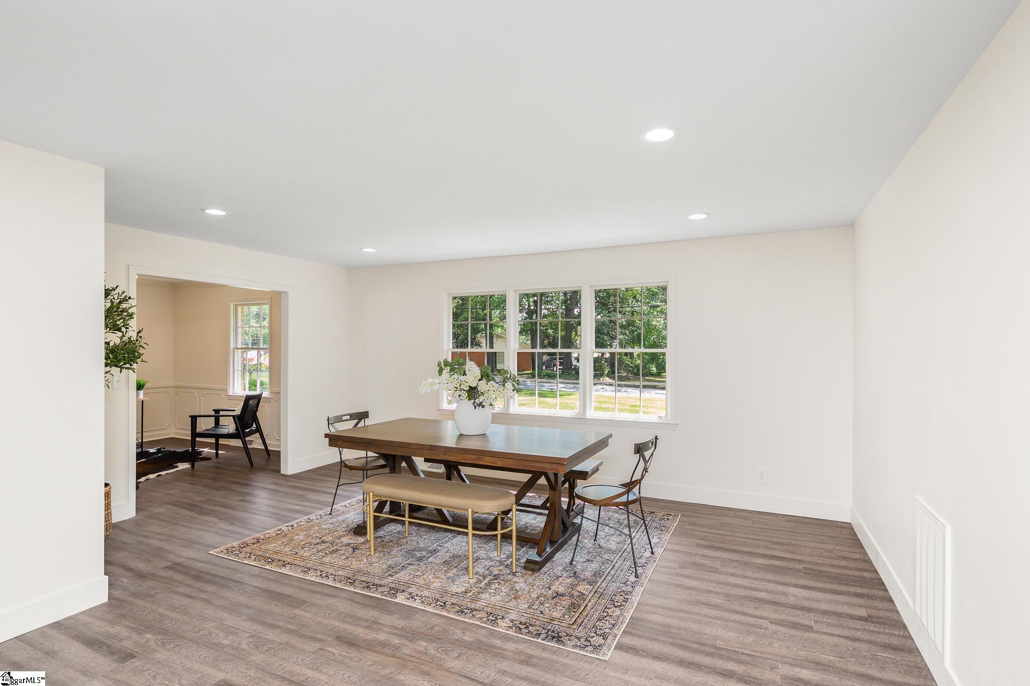 4 Dellrose Circle Taylors, SC 29687