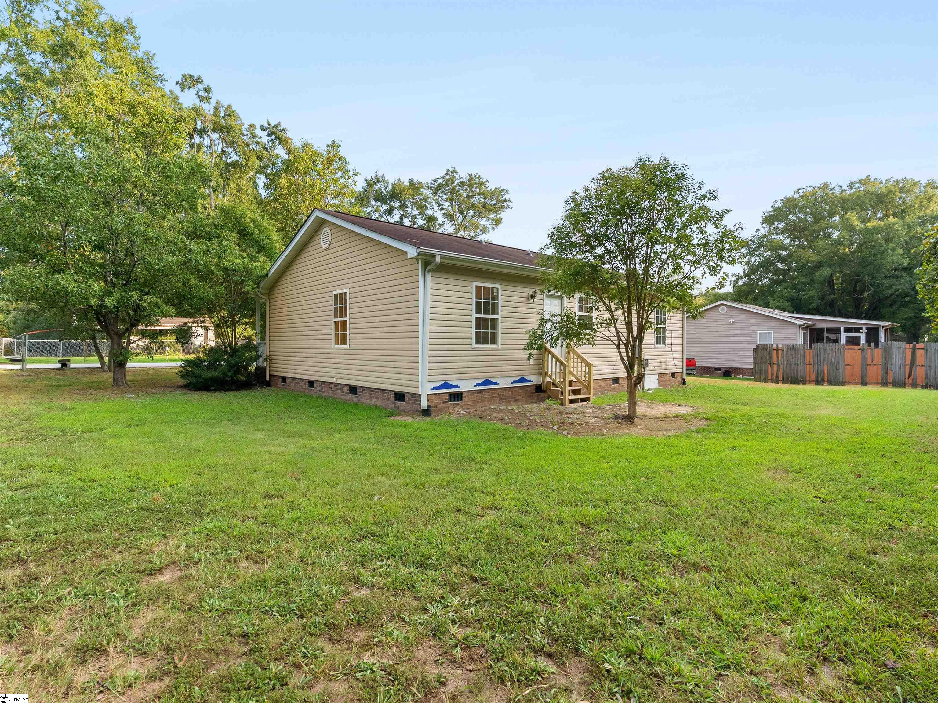 109 Laurens Court Fountain Inn, SC 29644
