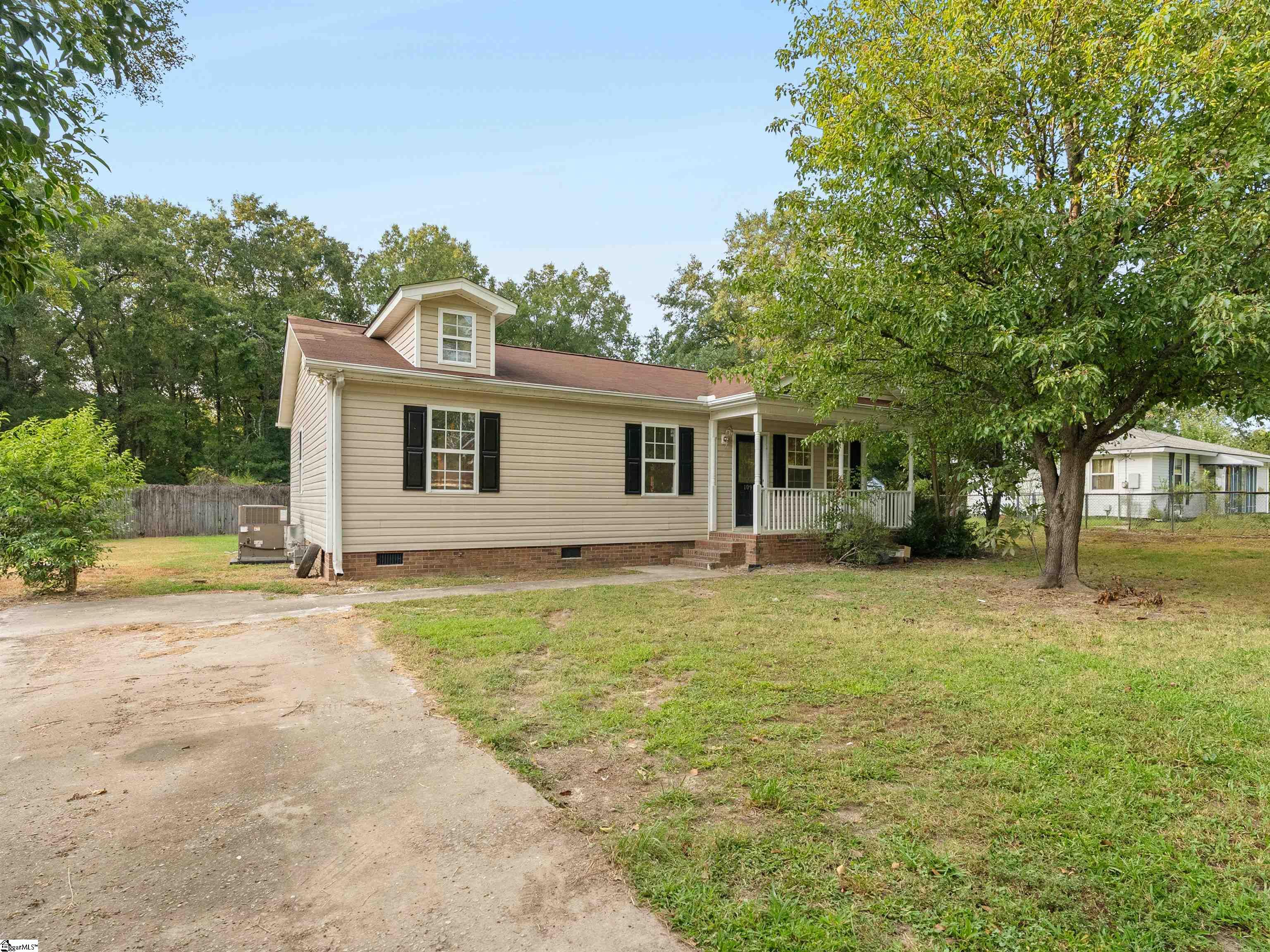 109 Laurens Court Fountain Inn, SC 29644