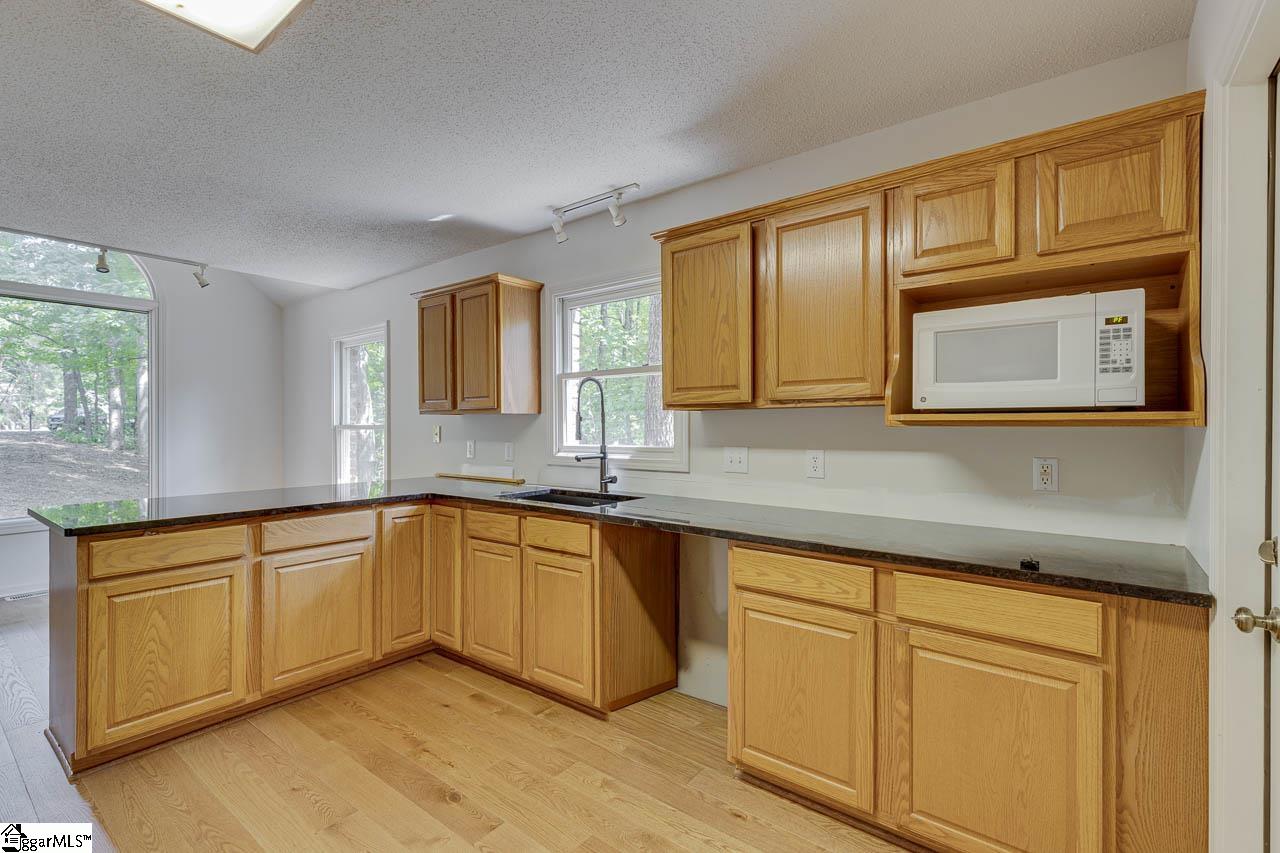 15 Oasis Court Taylors, SC 29687