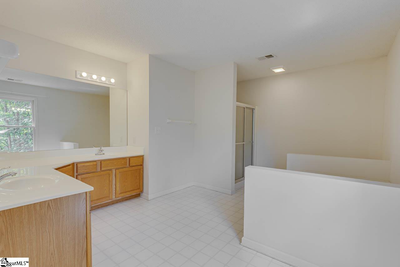 15 Oasis Court Taylors, SC 29687