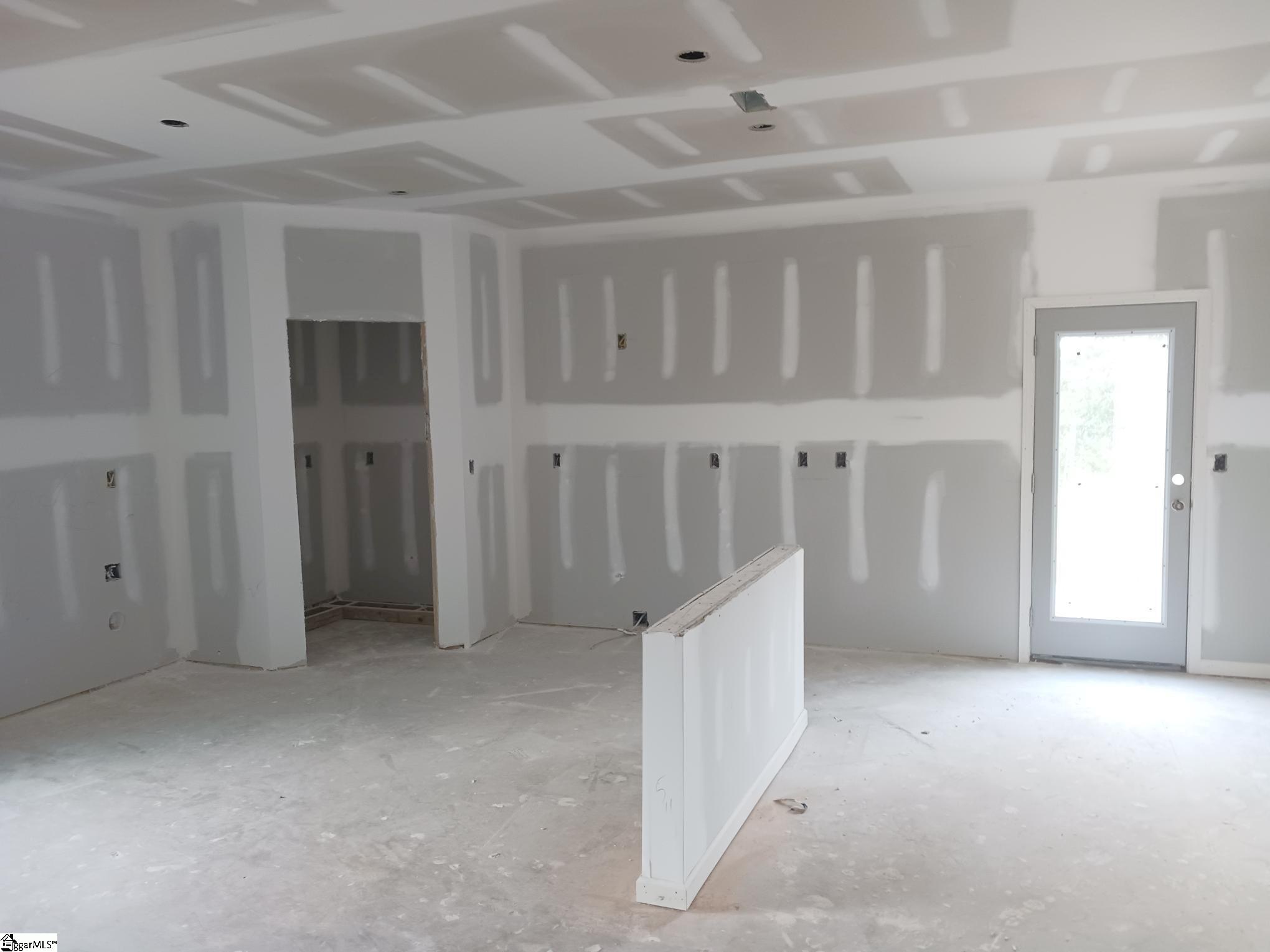 465 Haddon Road Woodruff, SC 29388