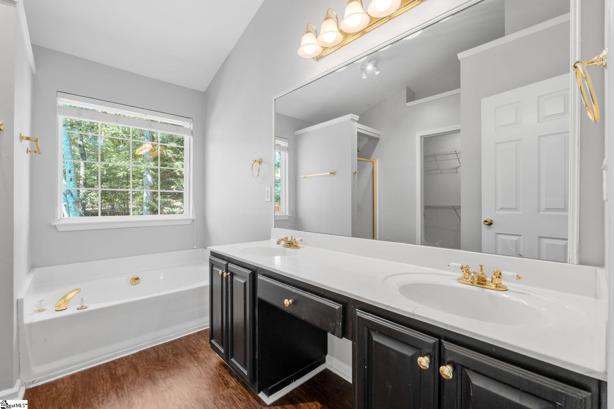 102 Waterton Way Simpsonville, SC 29680