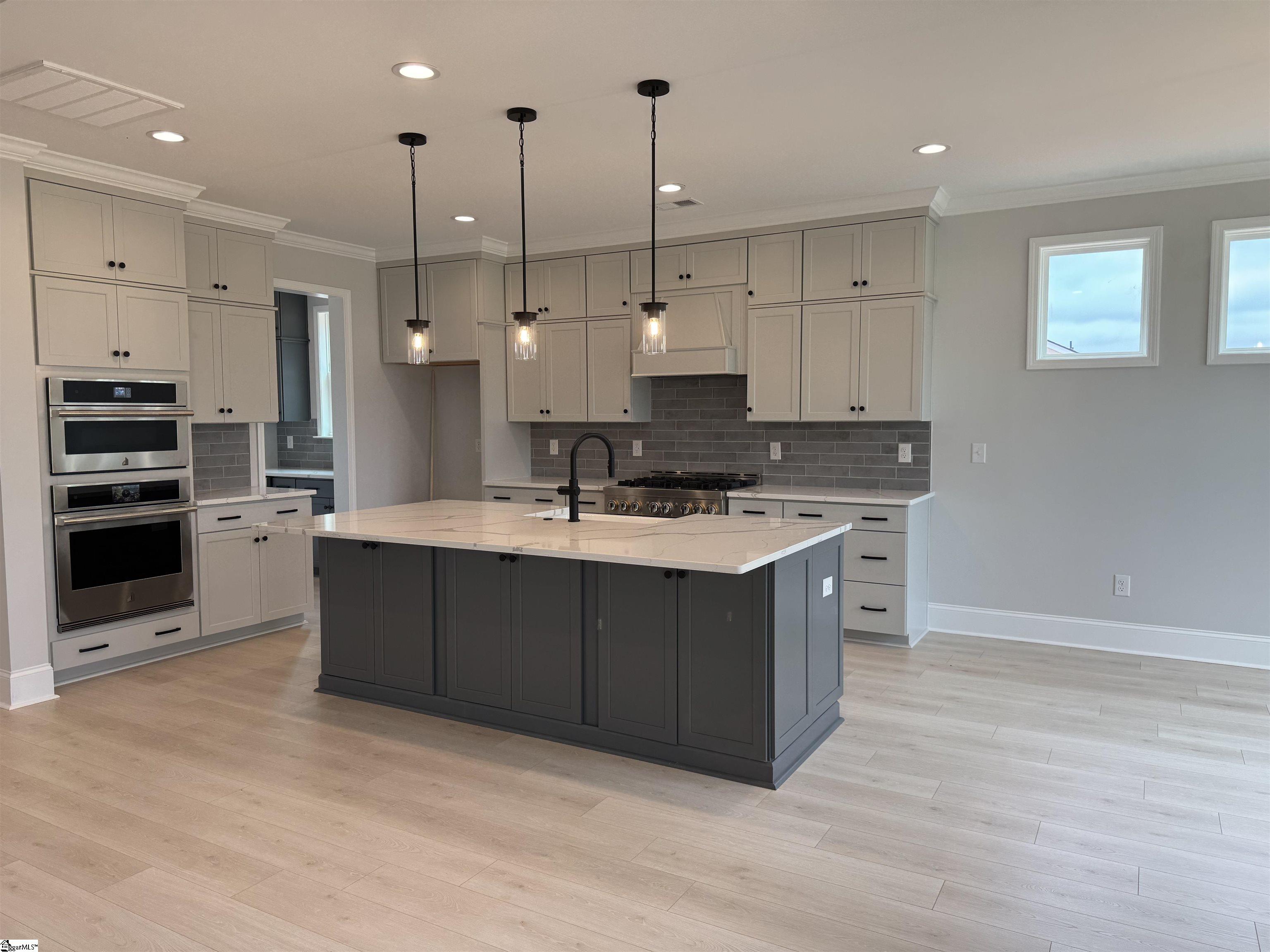 202 Redland Way Greenville, SC 29615