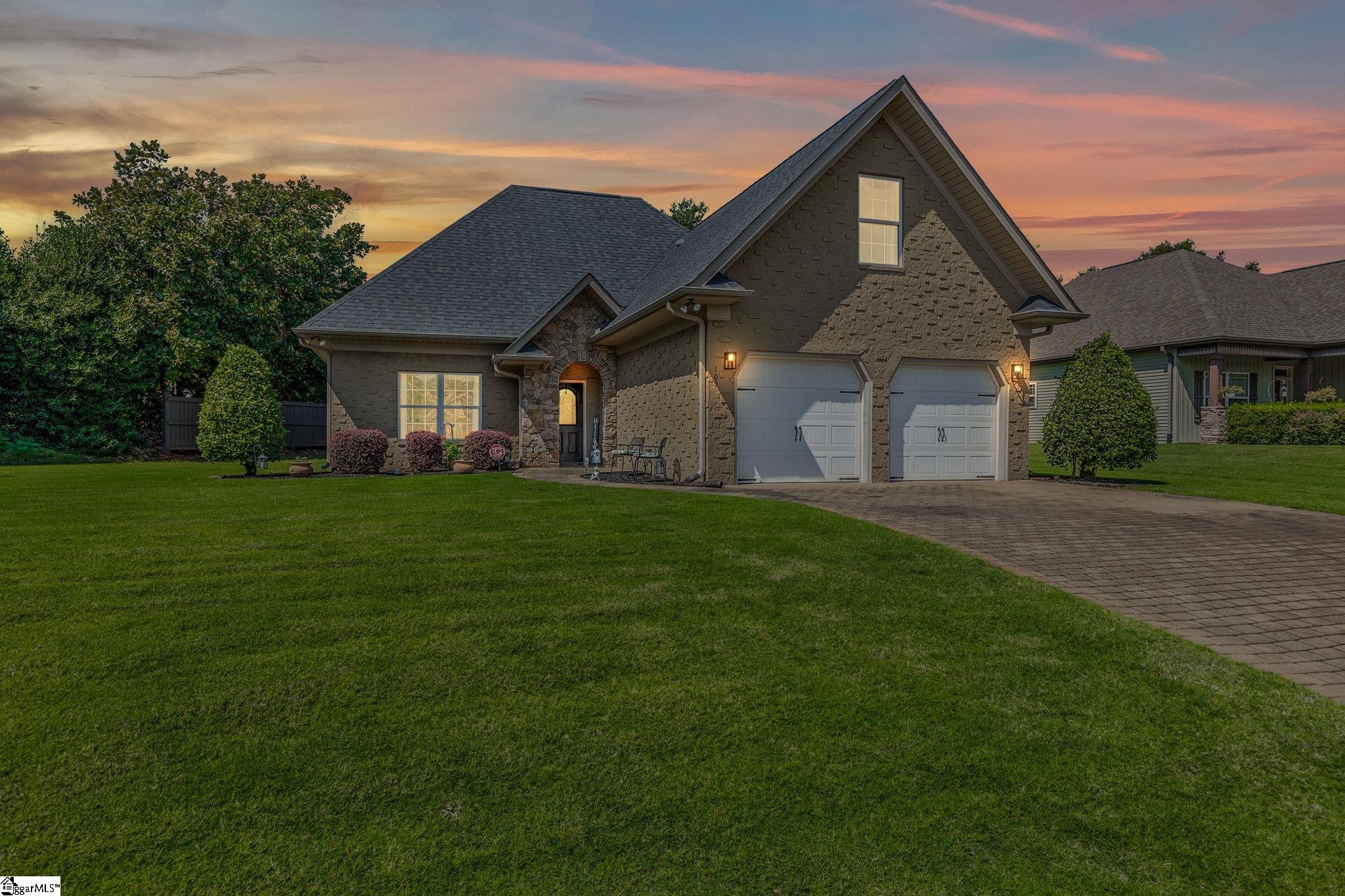 105 Linden Hall Lane Easley, SC 29640
