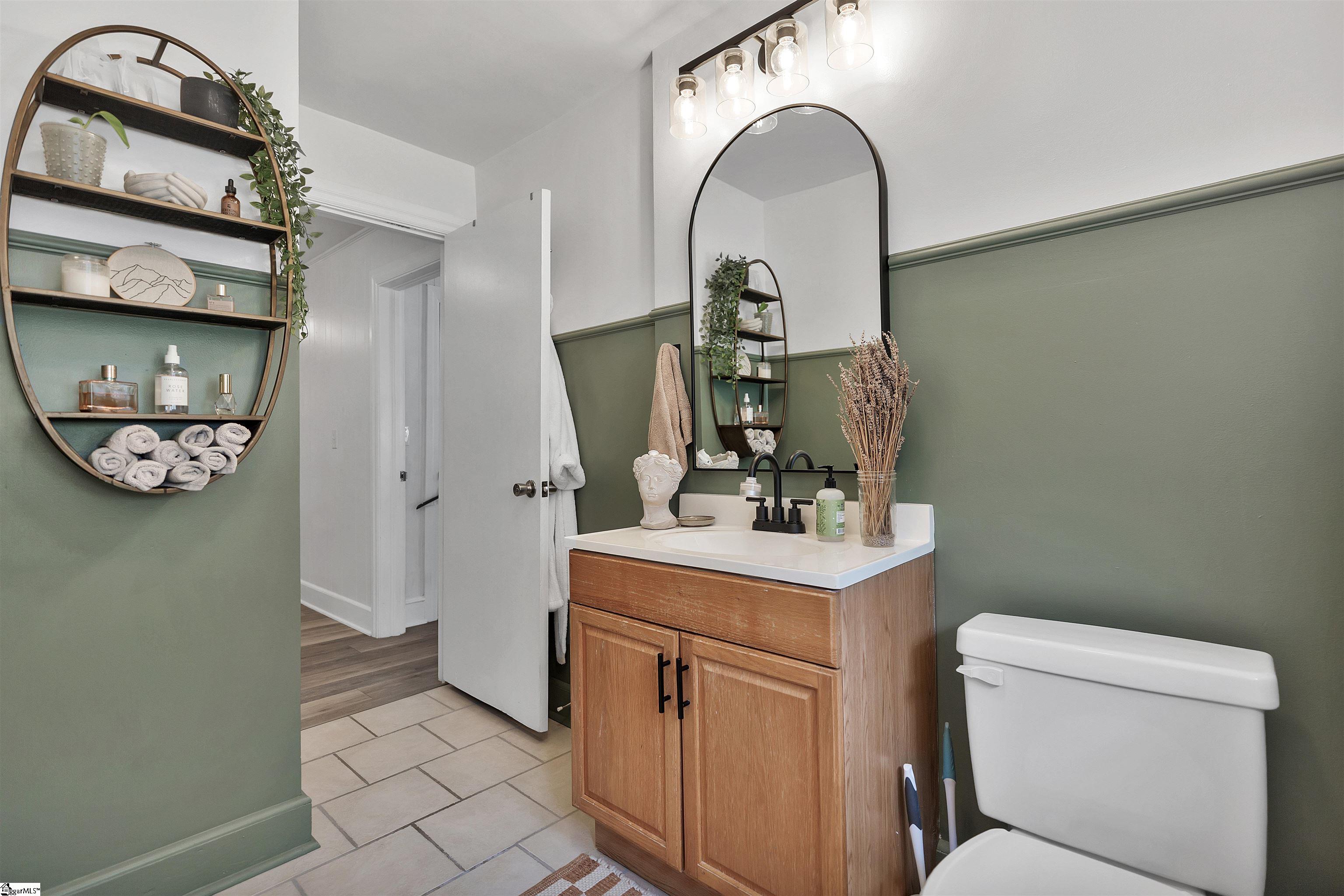 1413 S McDuffie Street Anderson, SC 29624