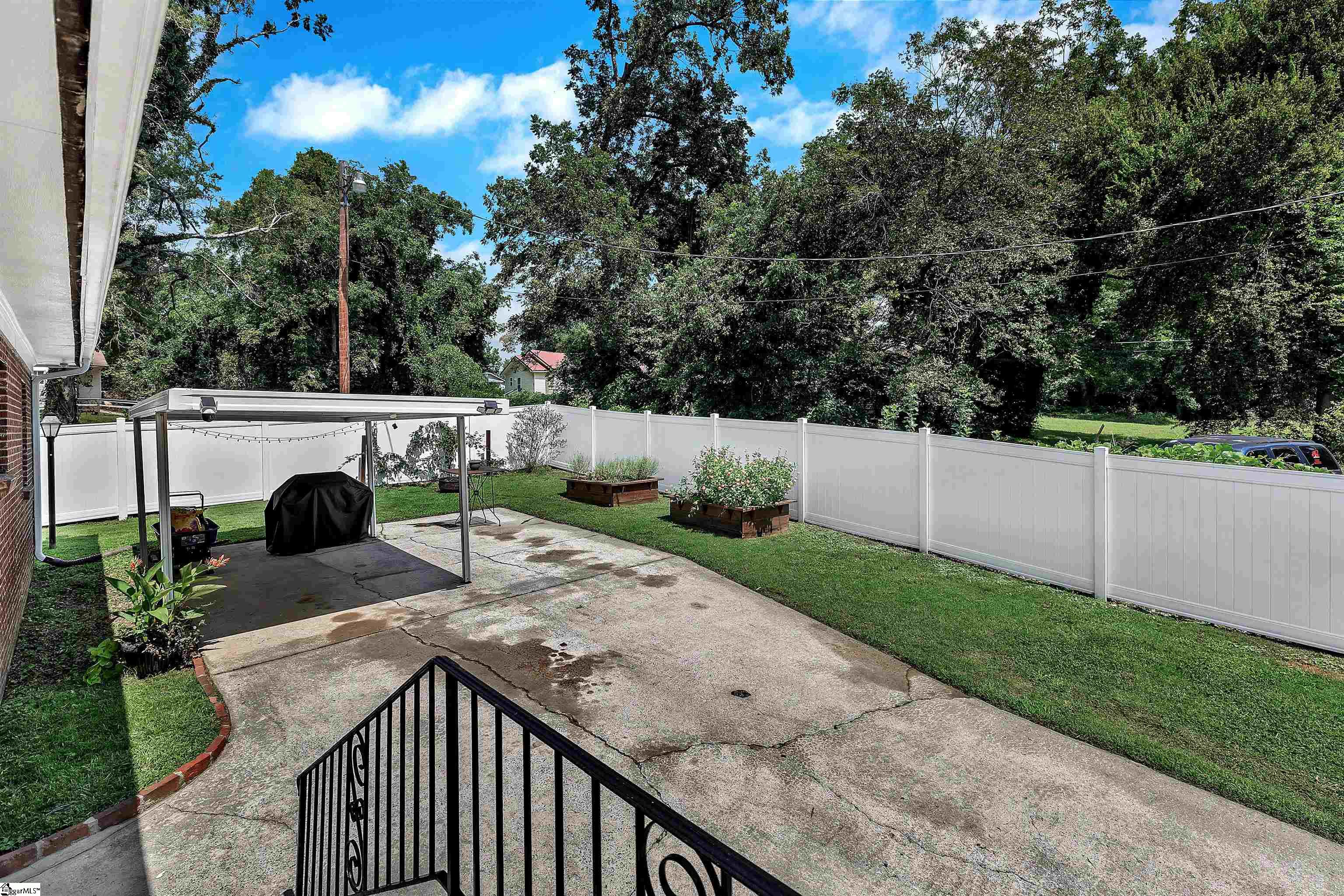 1413 S McDuffie Street Anderson, SC 29624