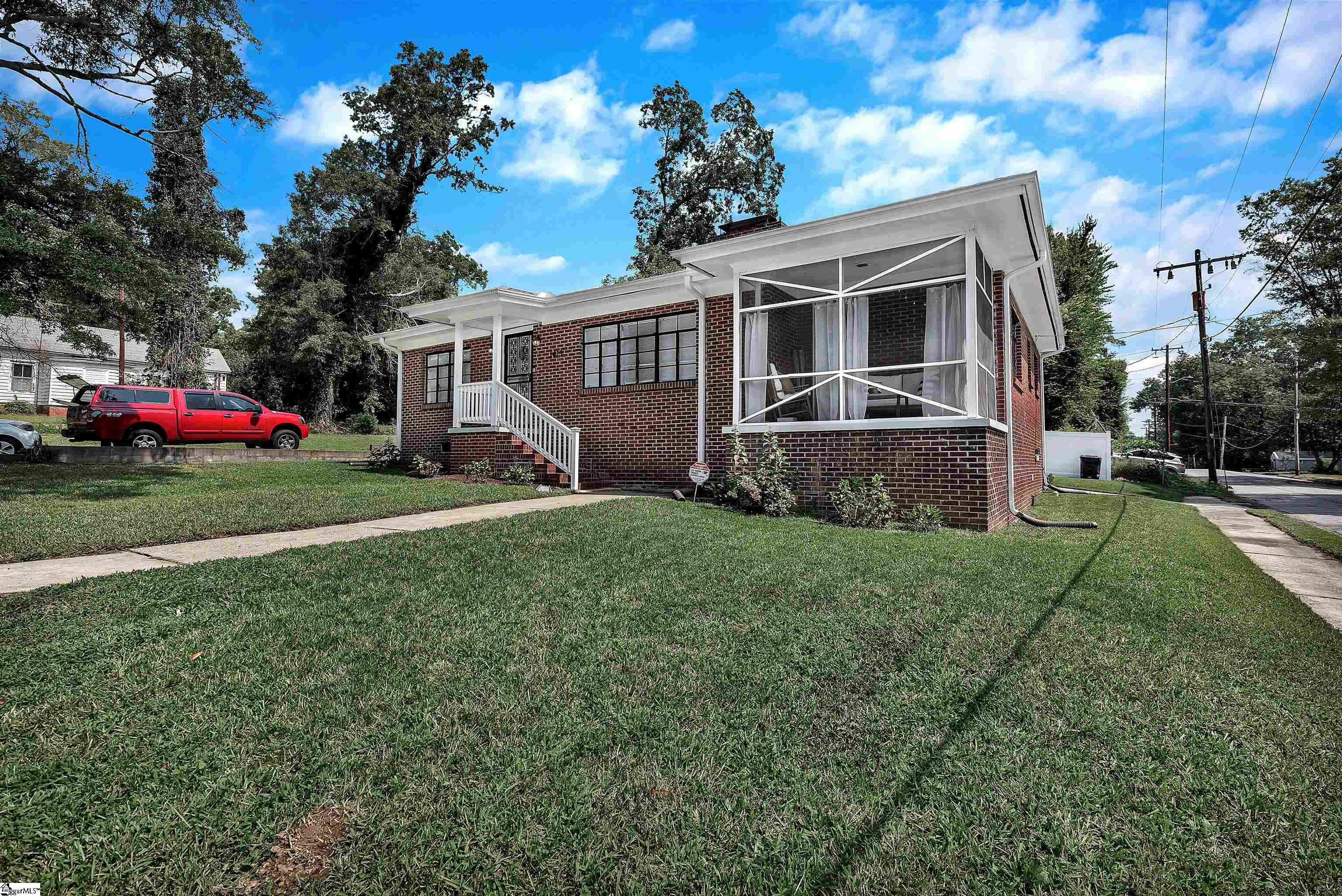 1413 S McDuffie Street Anderson, SC 29624