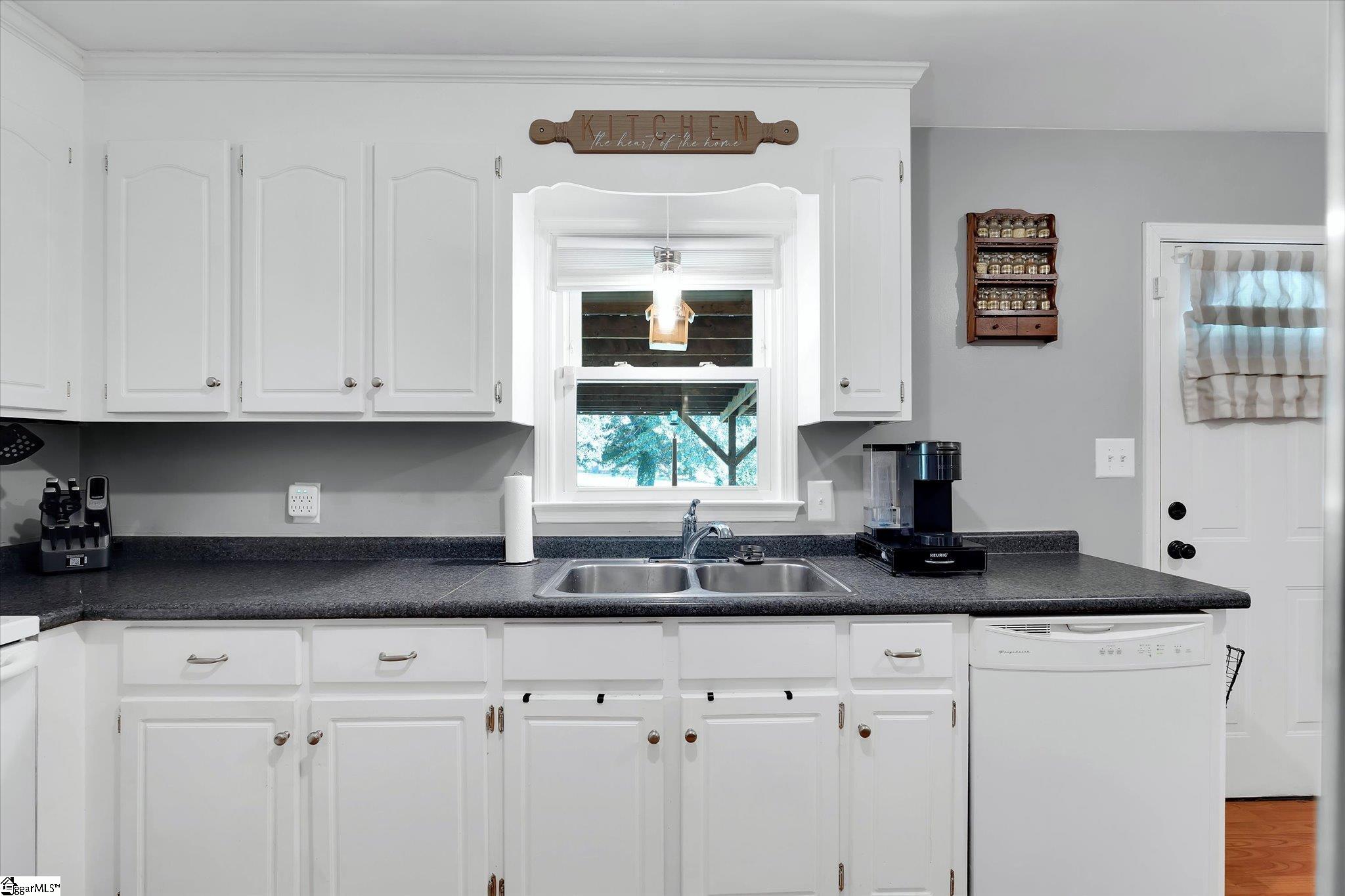 1208 Five Forks Road Pendelton, SC 29670