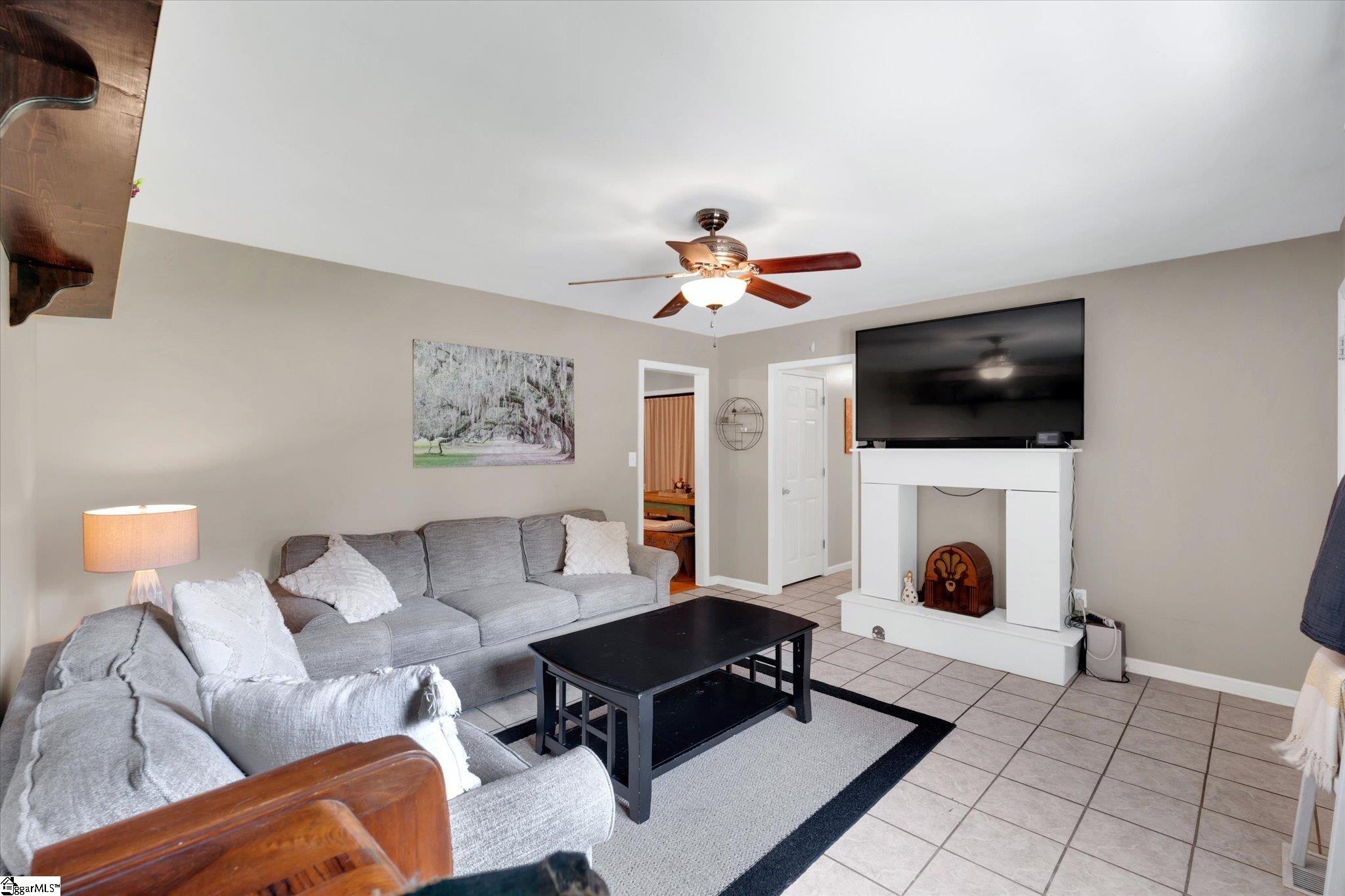 1208 Five Forks Road Pendelton, SC 29670