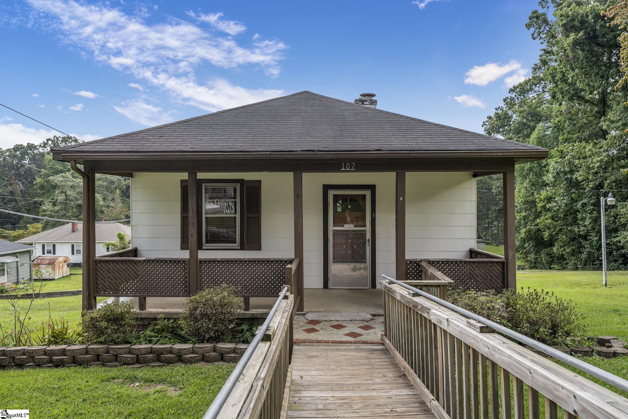 107 Cobb Street Easley, SC 29640