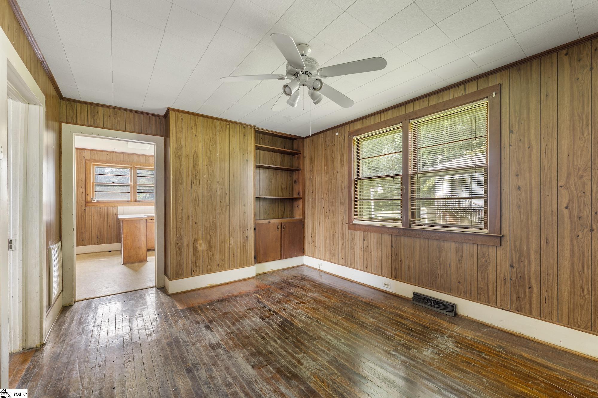 107 Cobb Street Easley, SC 29640