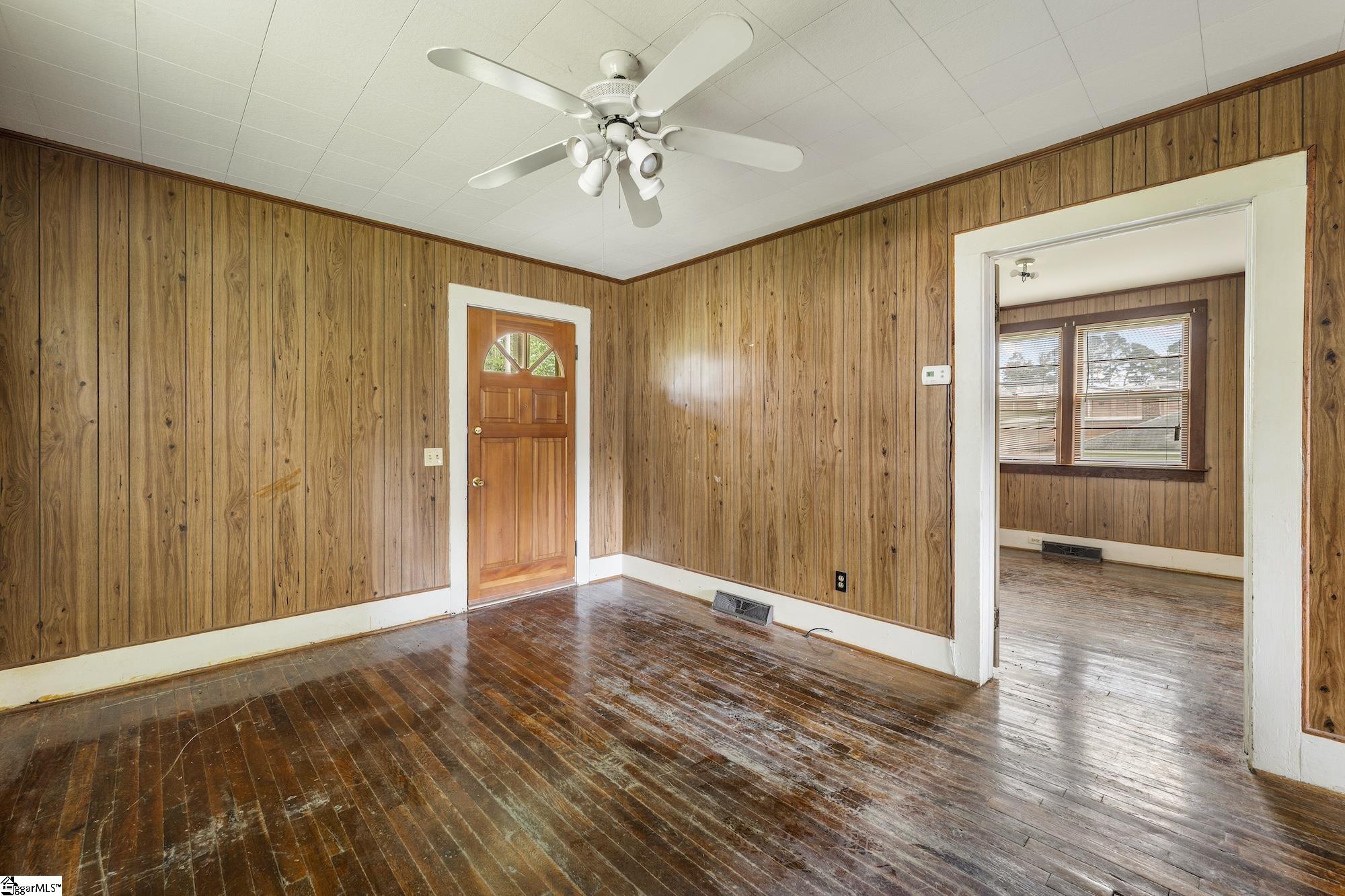 107 Cobb Street Easley, SC 29640