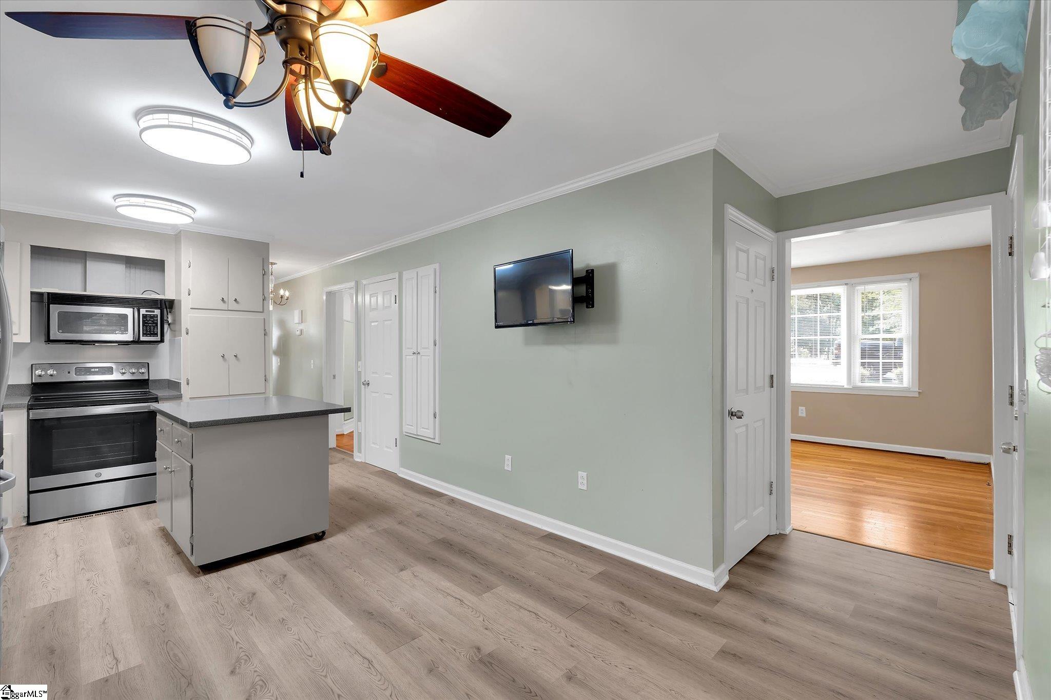 8 Glen Haven Court Greenville, SC 29611