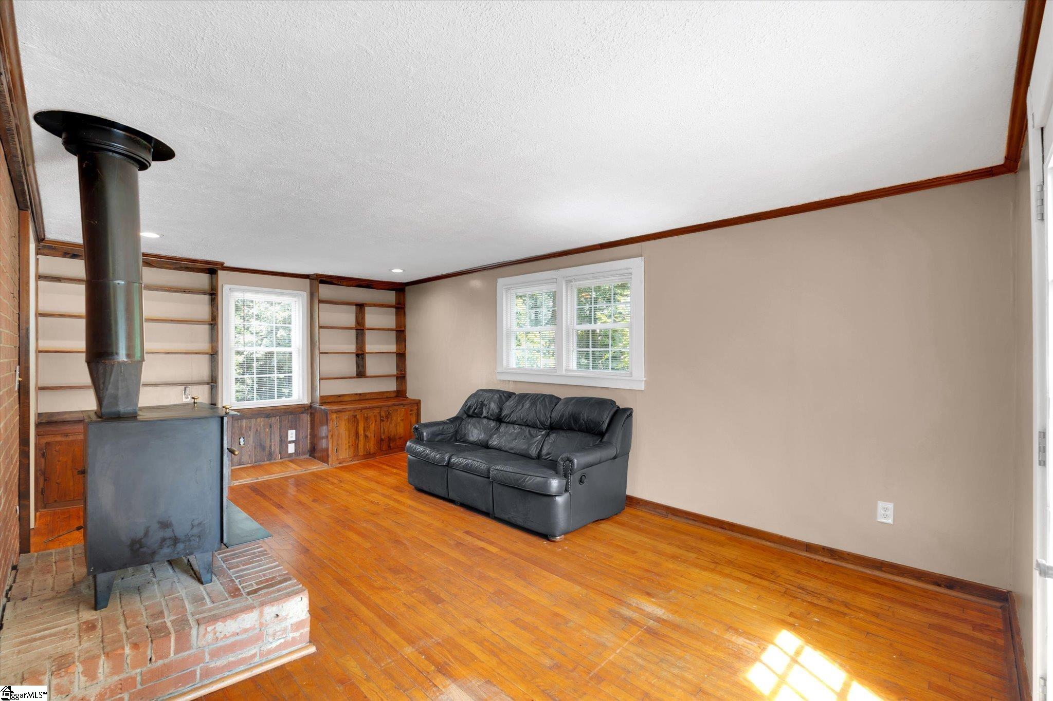 8 Glen Haven Court Greenville, SC 29611