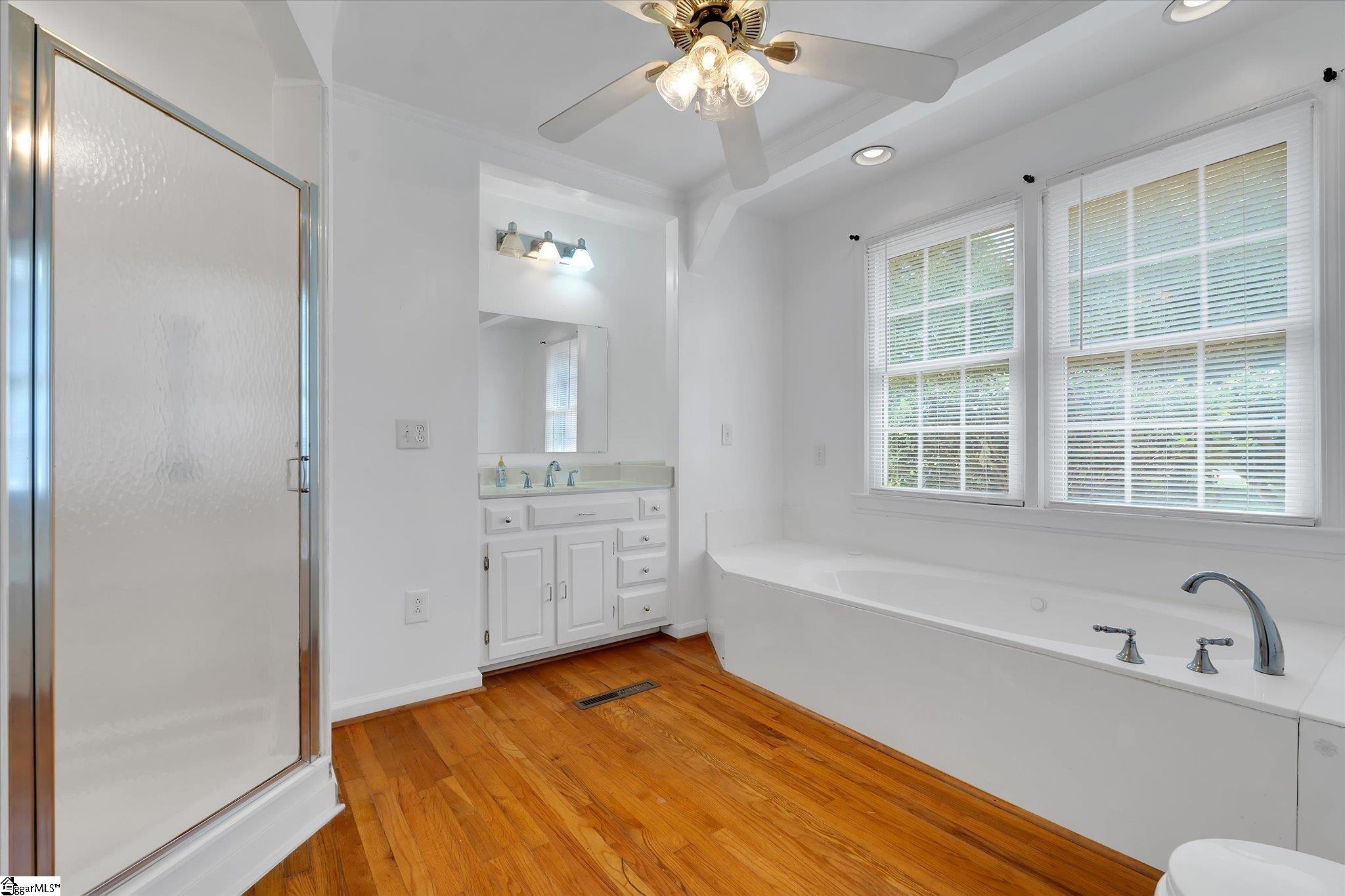 8 Glen Haven Court Greenville, SC 29611