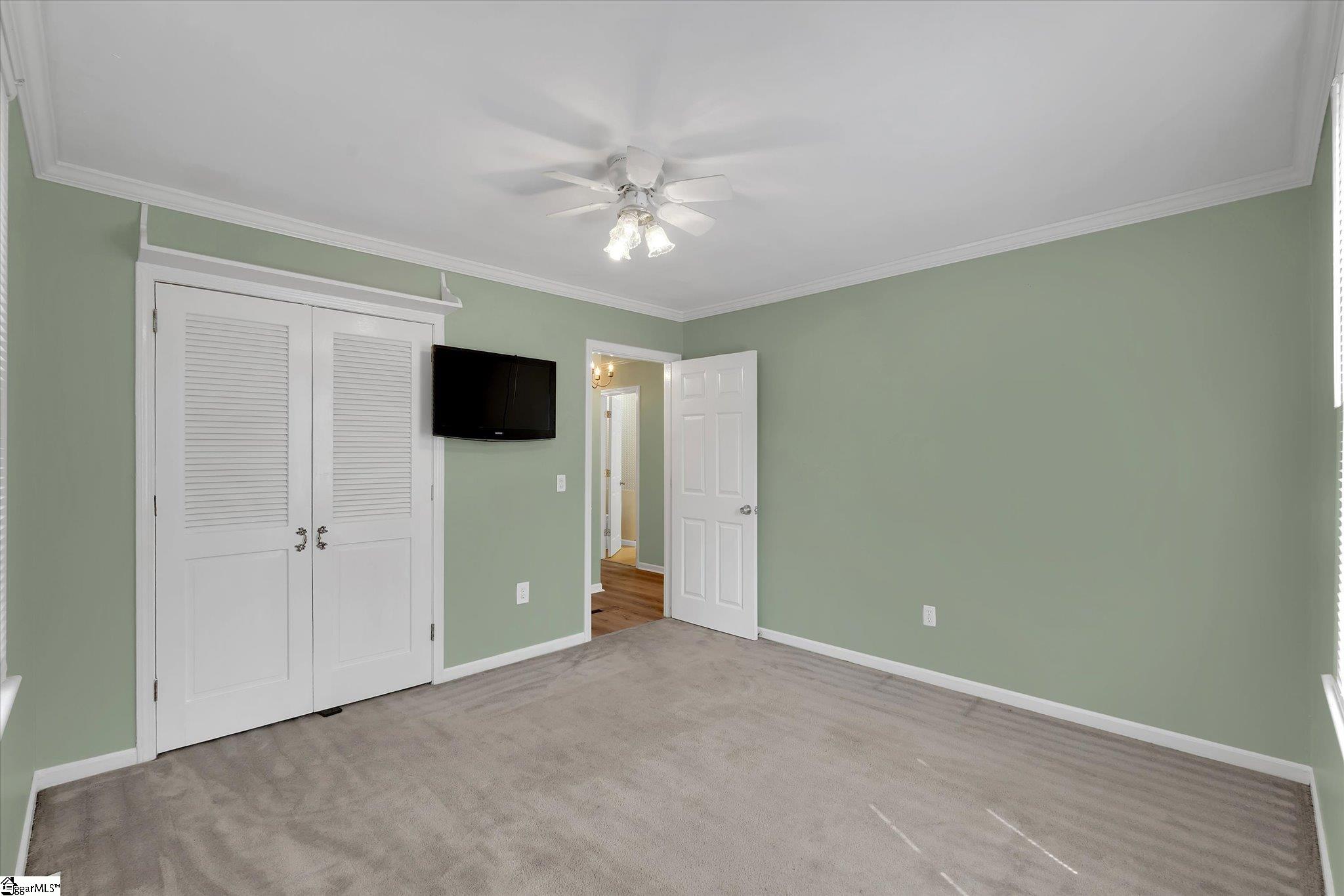 8 Glen Haven Court Greenville, SC 29611