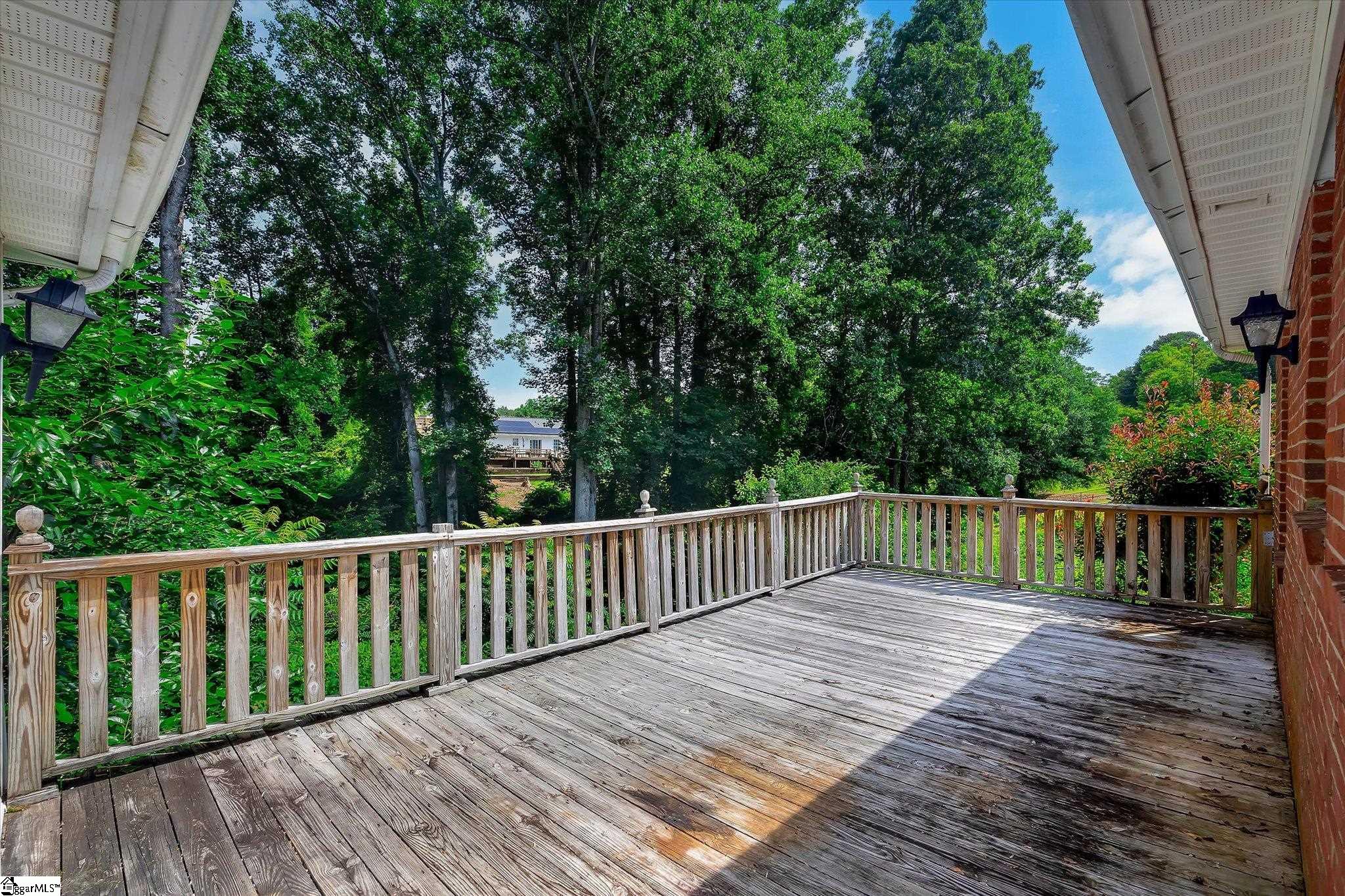 8 Glen Haven Court Greenville, SC 29611