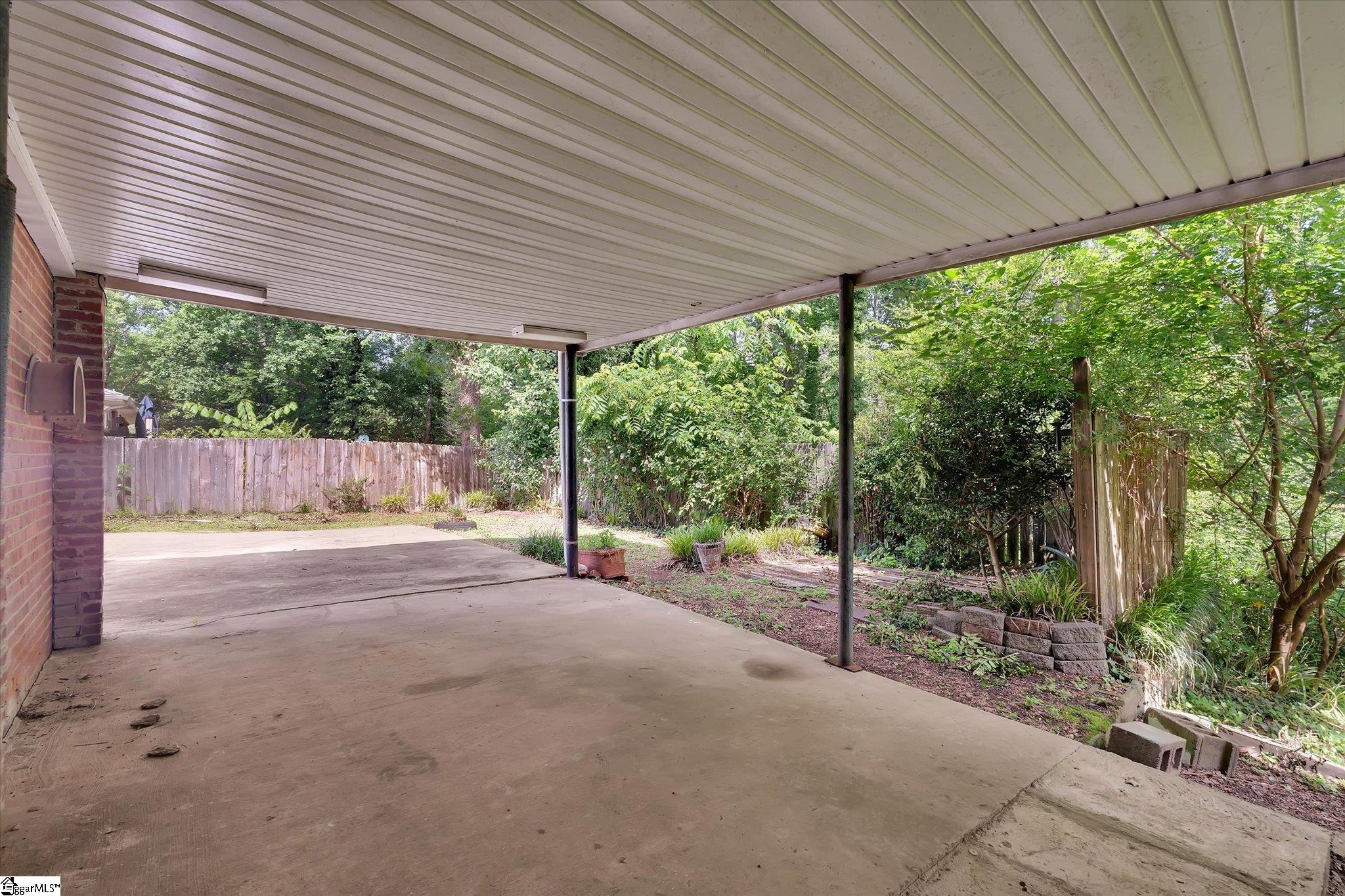 8 Glen Haven Court Greenville, SC 29611
