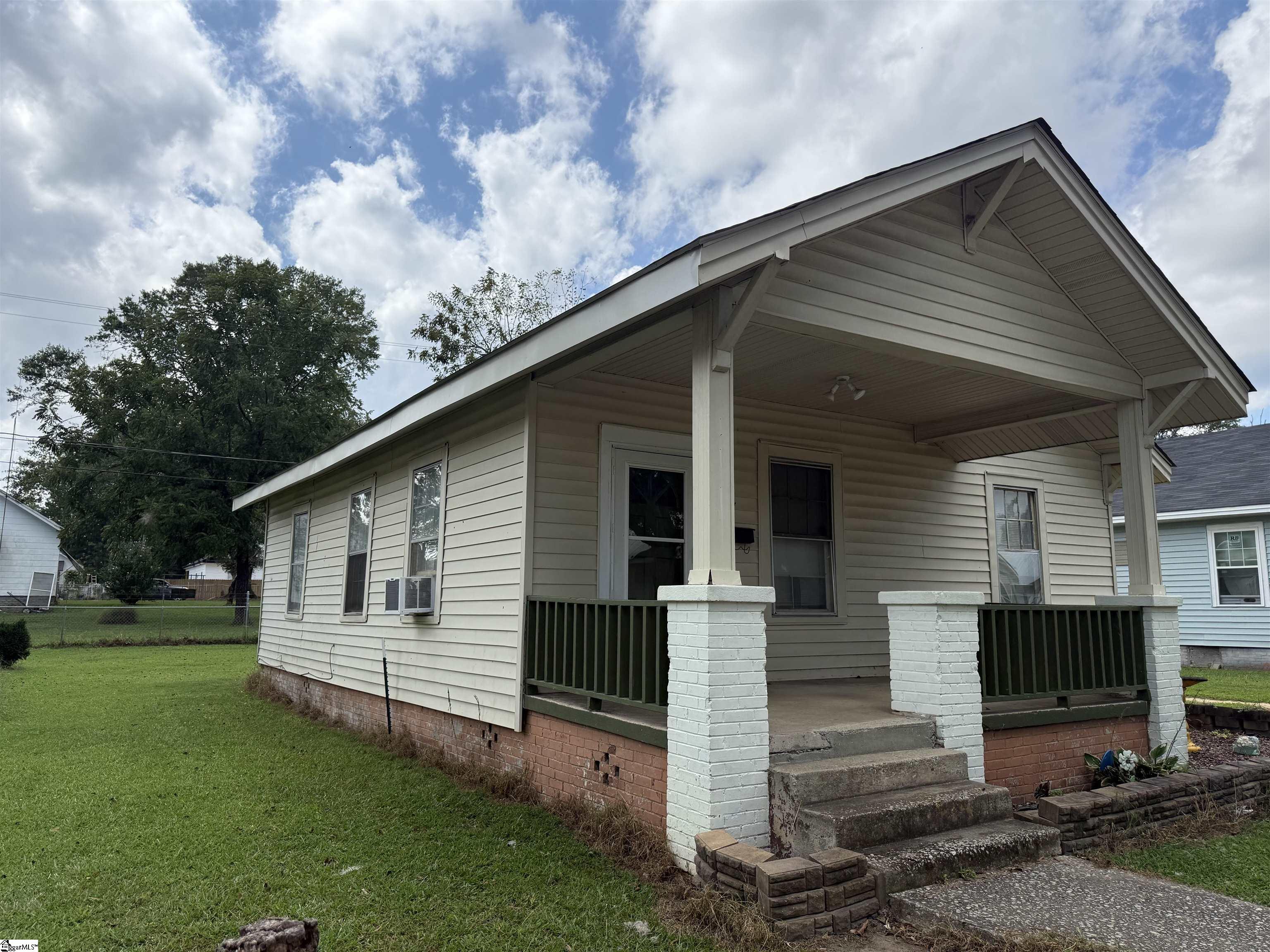 184 Cypress Street Clinton, SC 29325