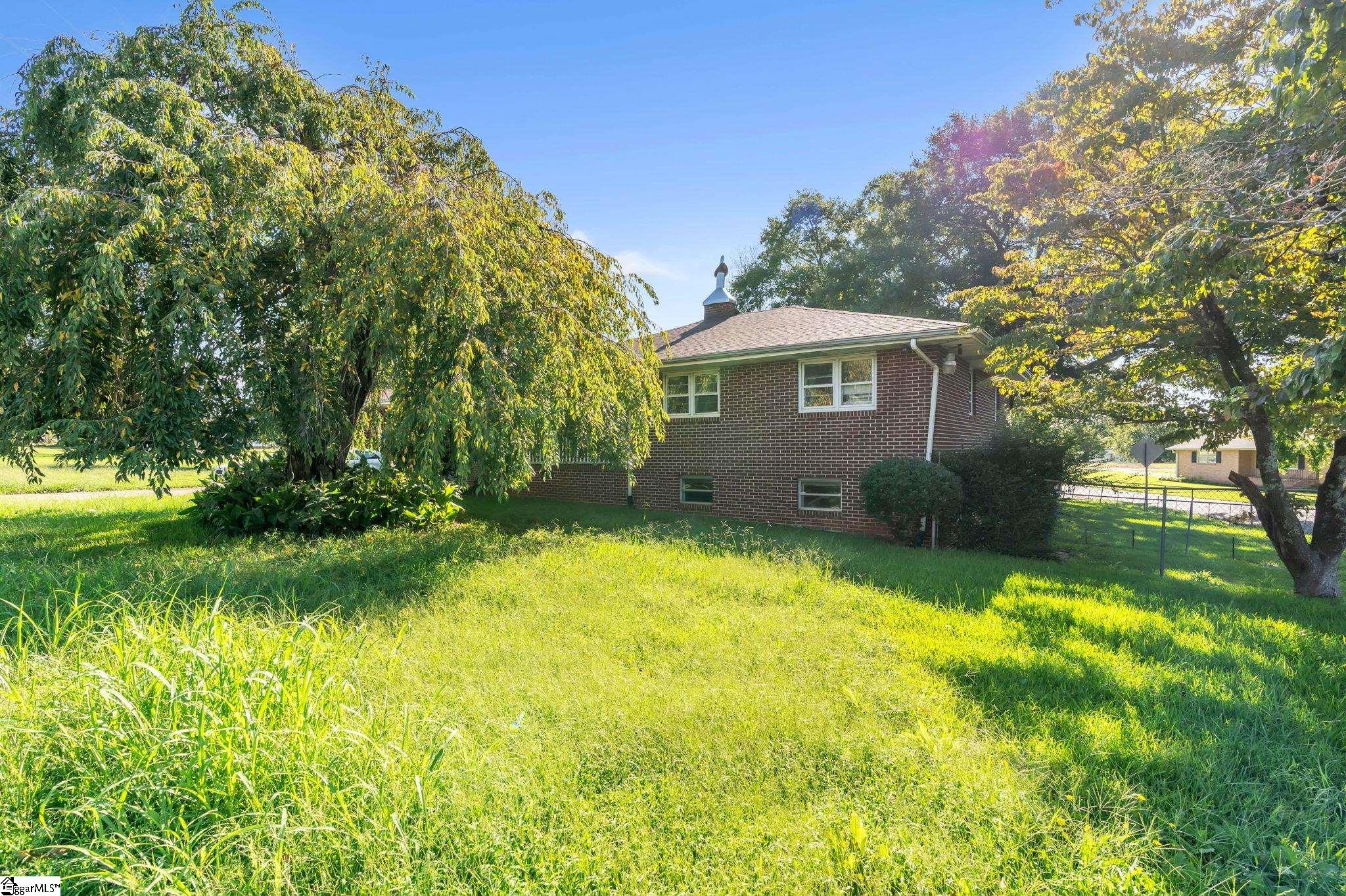 1113 S Hiwy 14 Greer, SC 29650