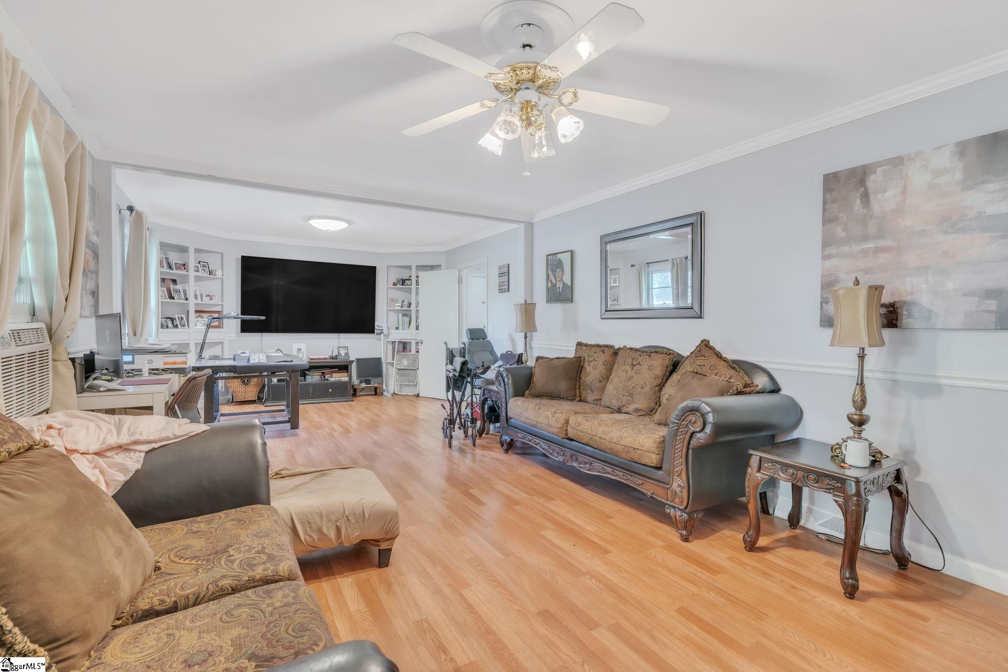 1113 S Hiwy 14 Greer, SC 29650