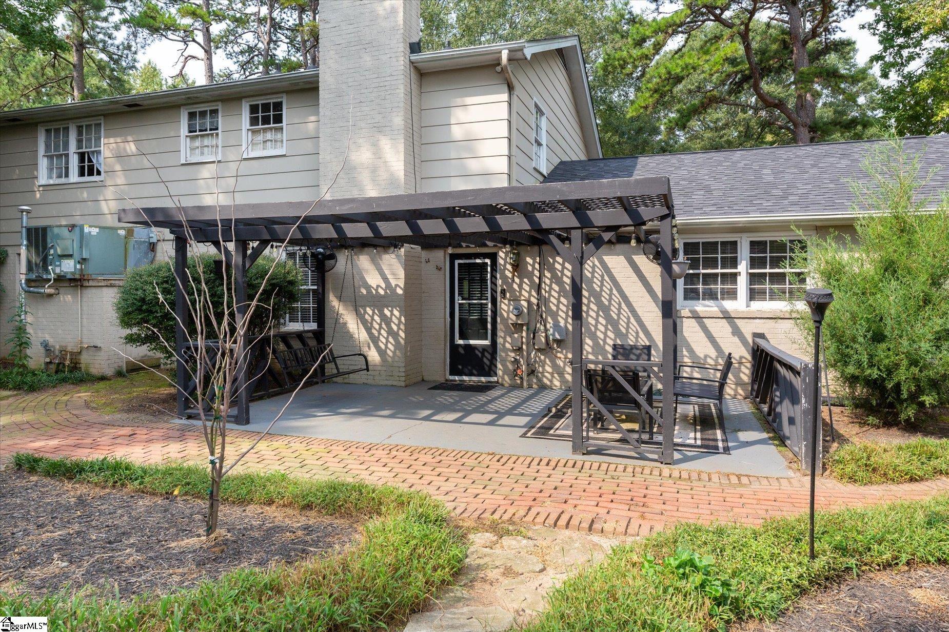 109 Meadowbrook Drive Mauldin, SC 29662