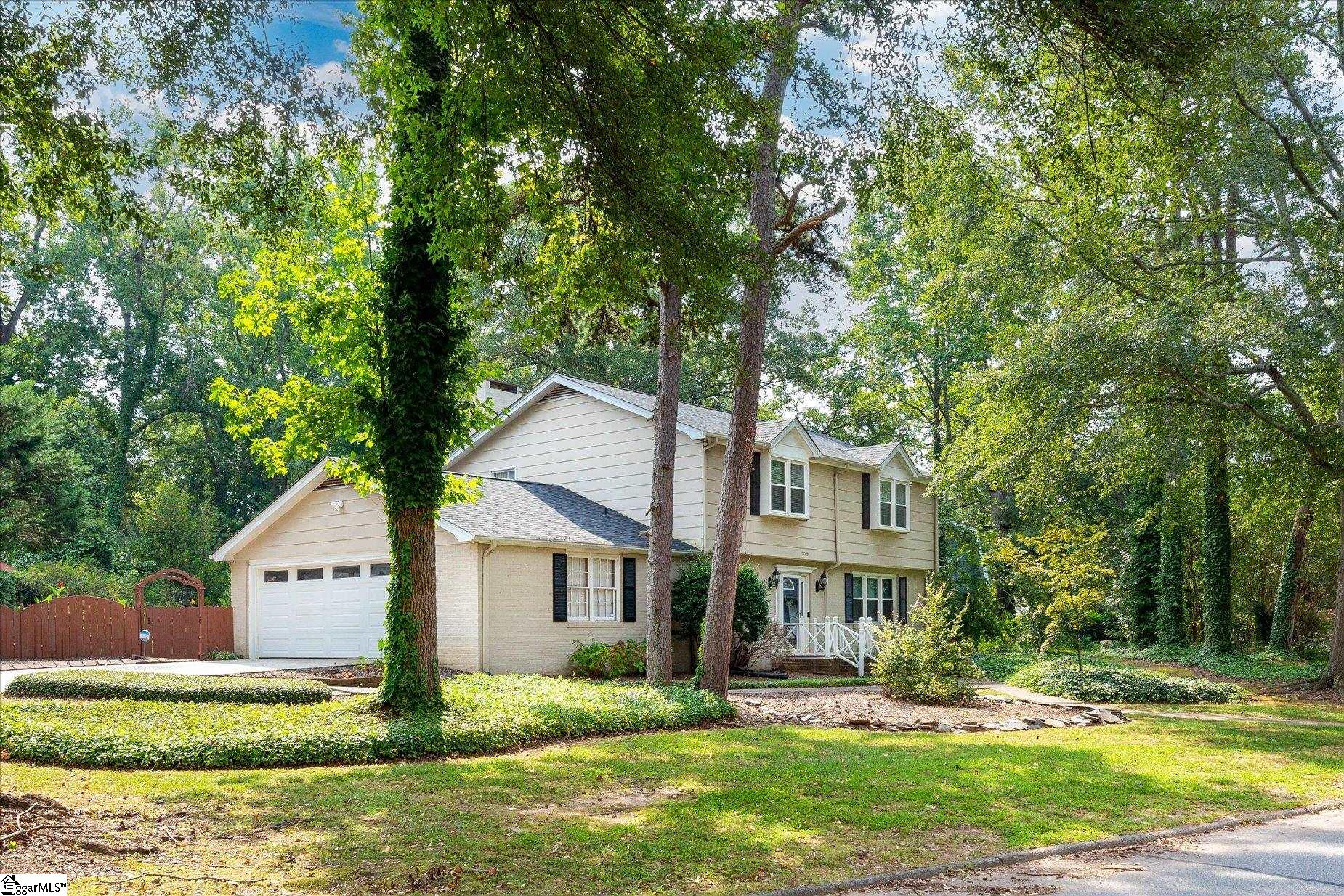 109 Meadowbrook Drive Mauldin, SC 29662