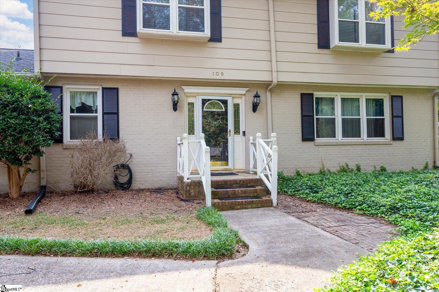 109 Meadowbrook Drive Mauldin, SC 29662