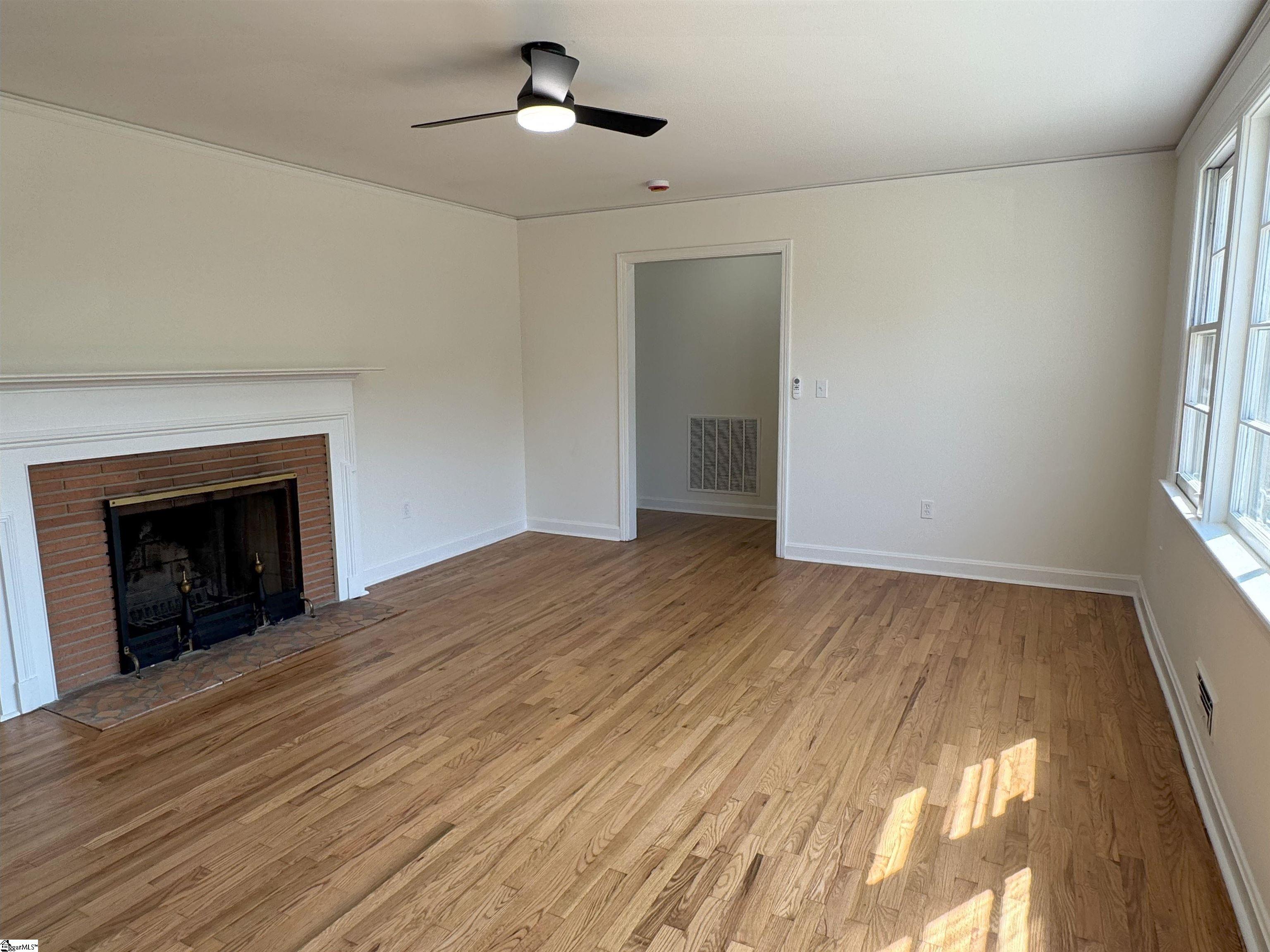 9 Plainfield Circle Greenville, SC 29605