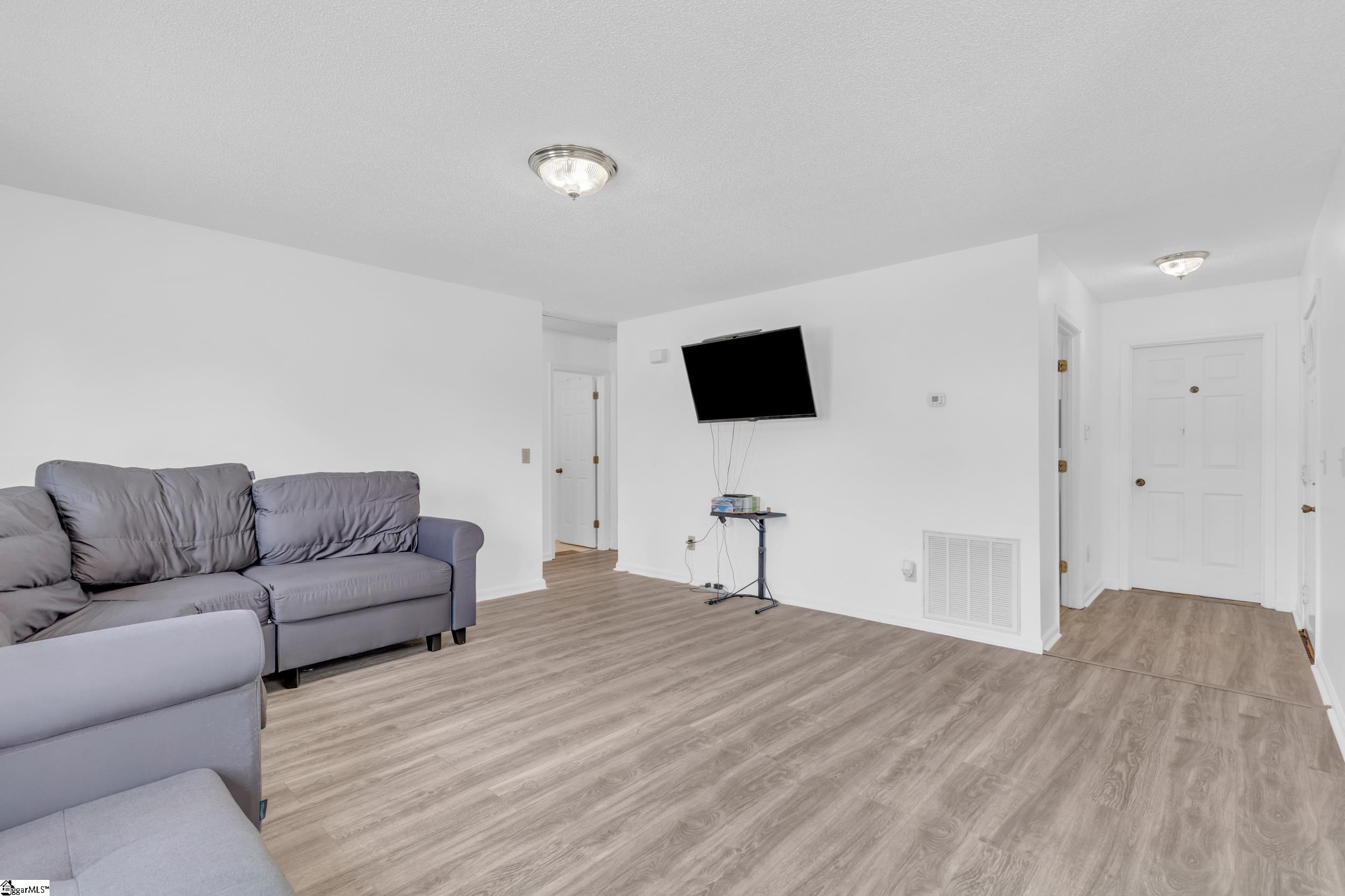 101 New Hope Street Greenville, SC 29611
