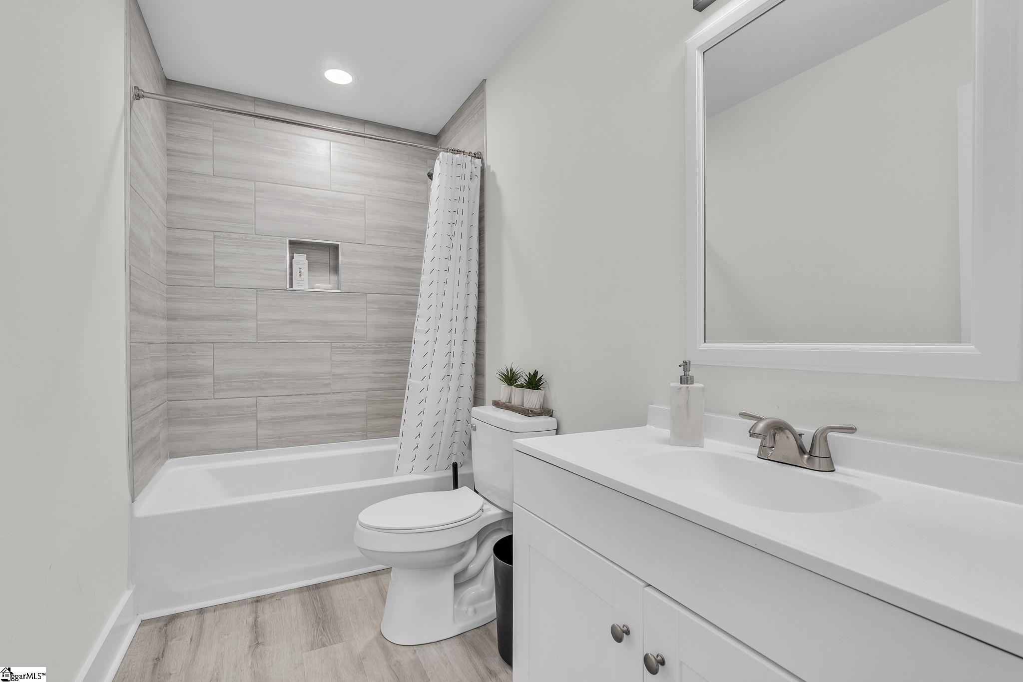 34 Jamison Street Greenville, SC 29611