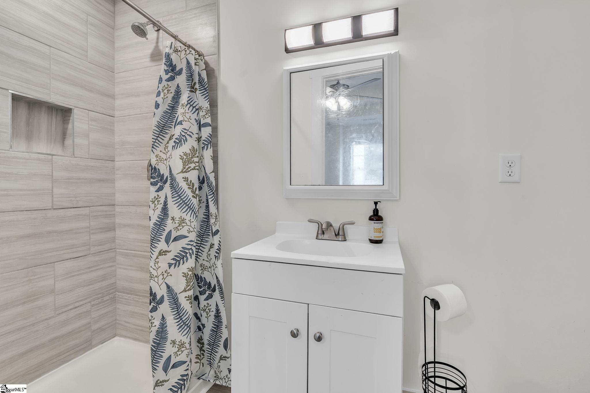 34 Jamison Street Greenville, SC 29611
