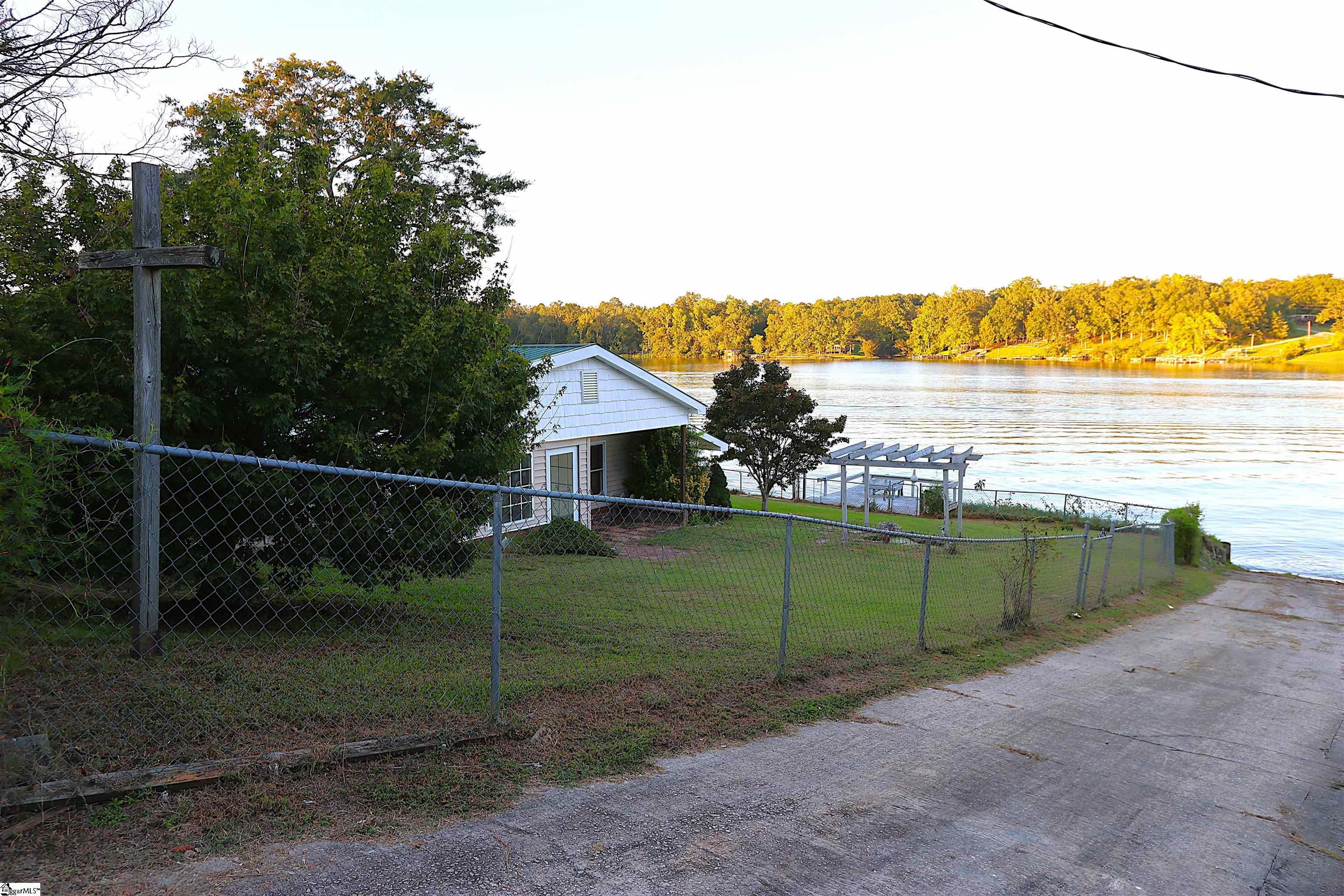 1010 Flymm Smith Road Waterloo, SC 29384