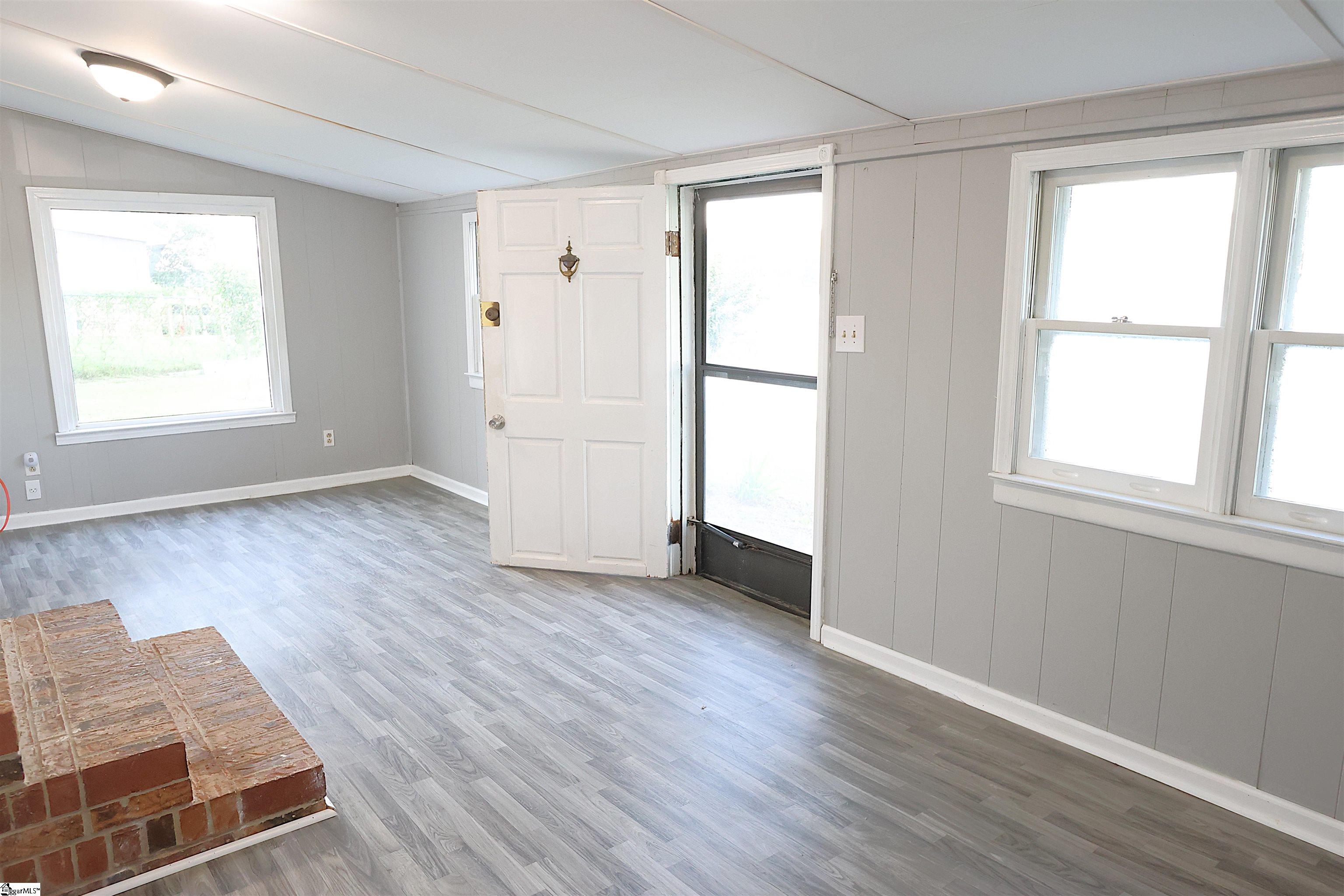 1010 Flymm Smith Road Waterloo, SC 29384