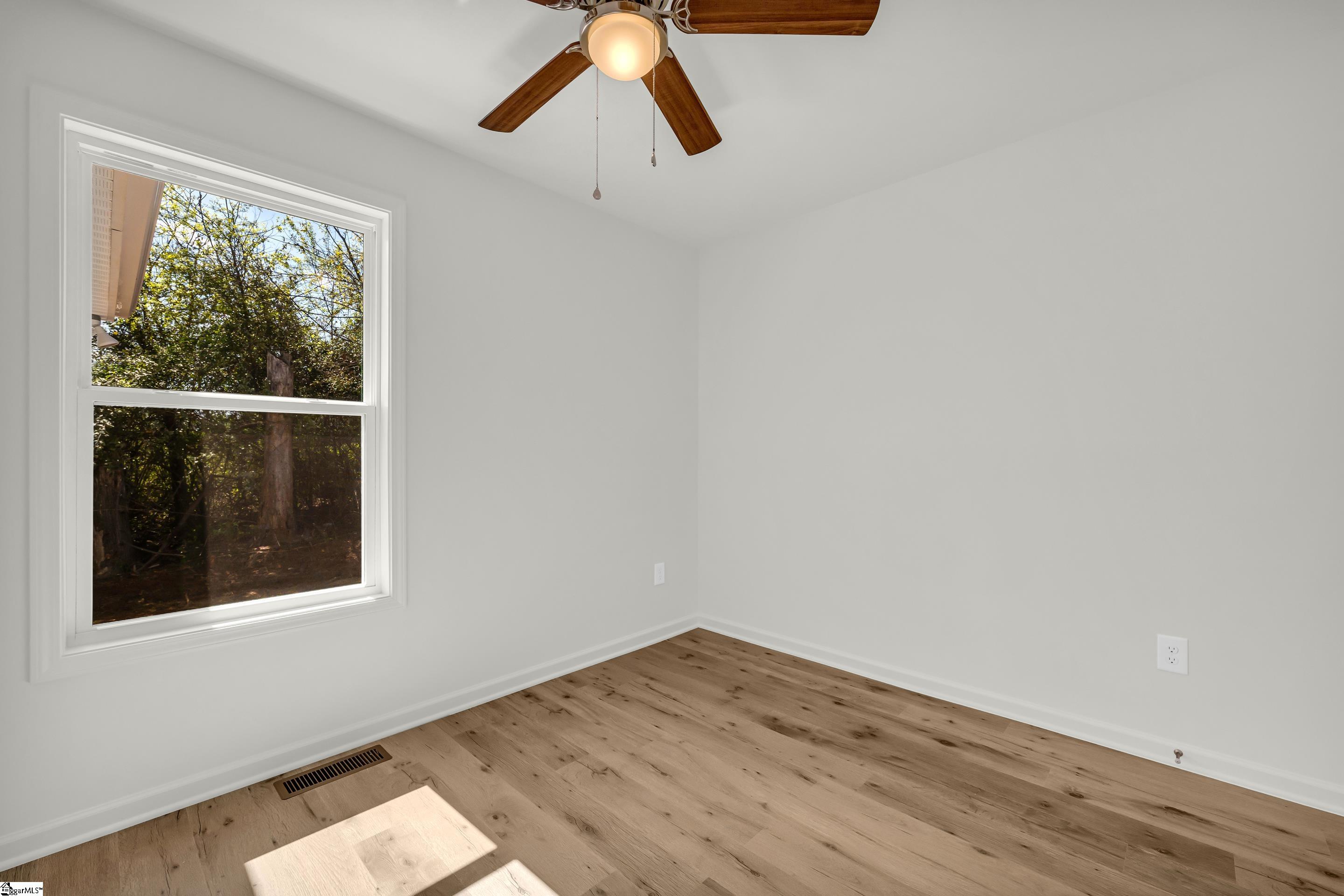 536 E South 5th Street Seneca, SC 29678