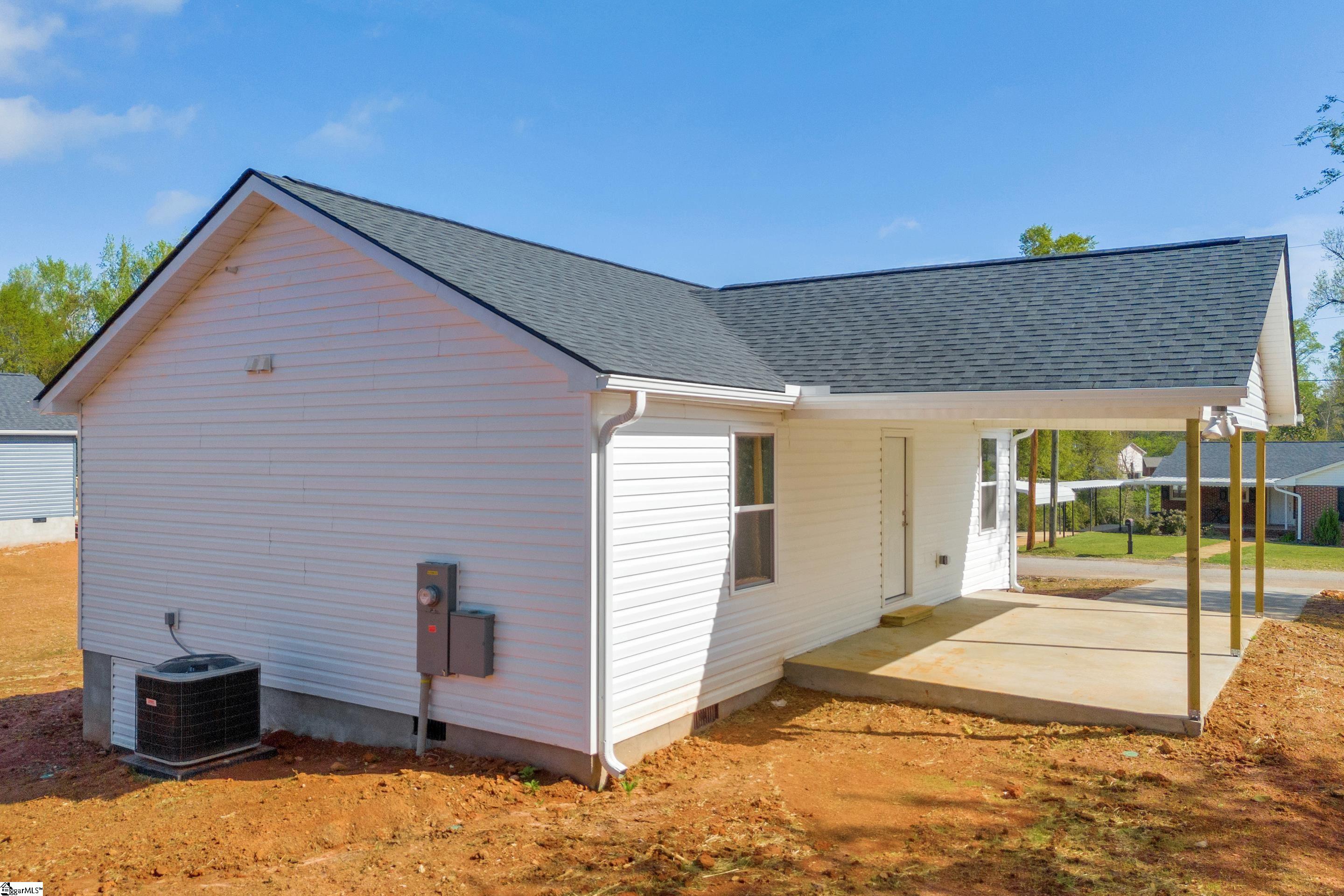 536 E South 5th Street Seneca, SC 29678