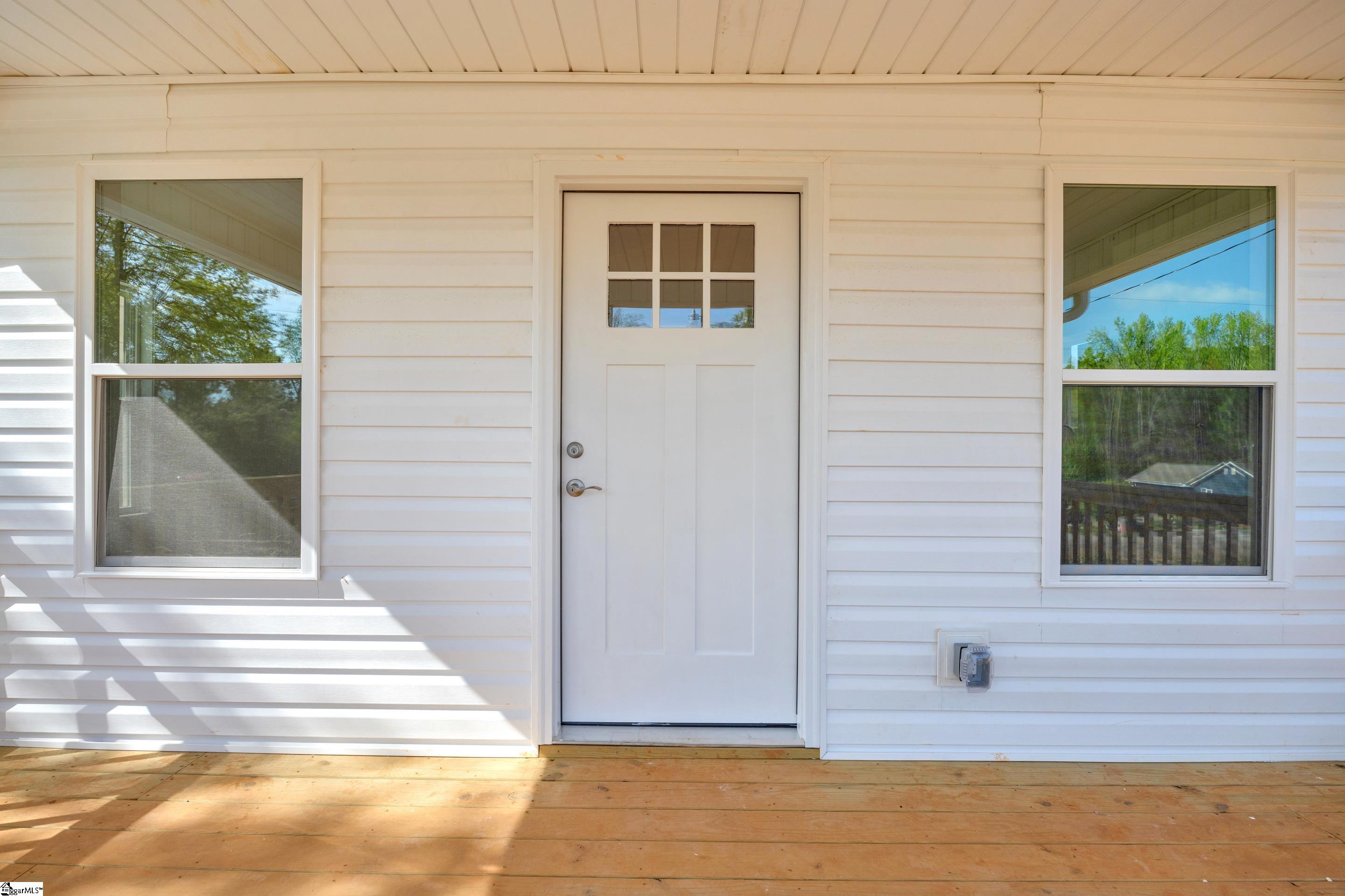 536 E South 5th Street Seneca, SC 29678