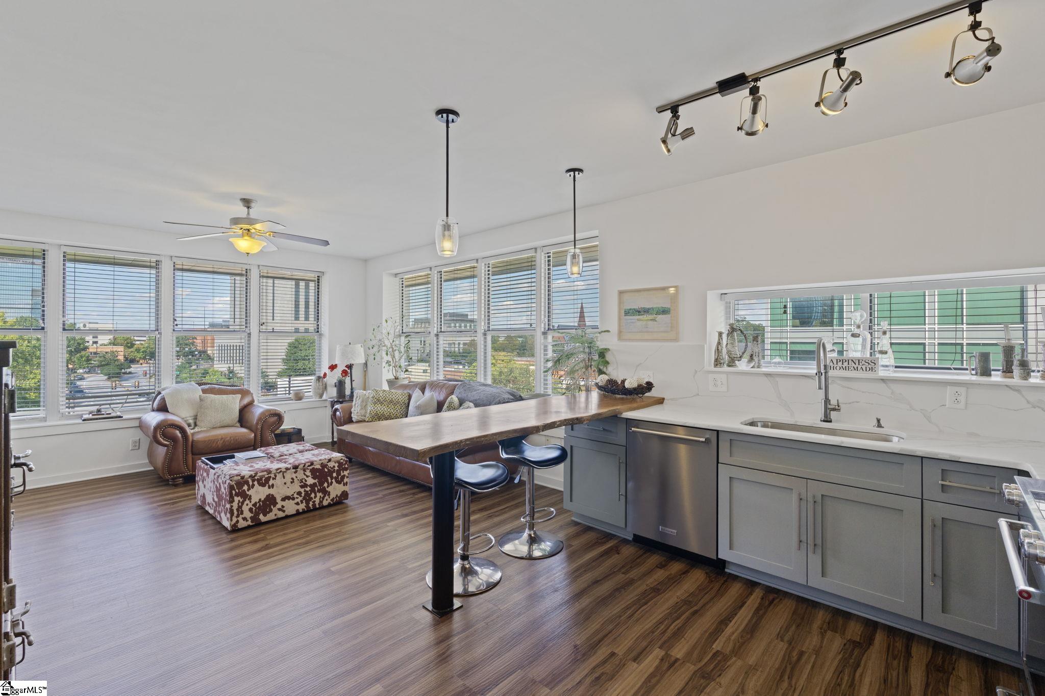 100 E Washington Street UNIT Unit 58 Greenville, SC 29601