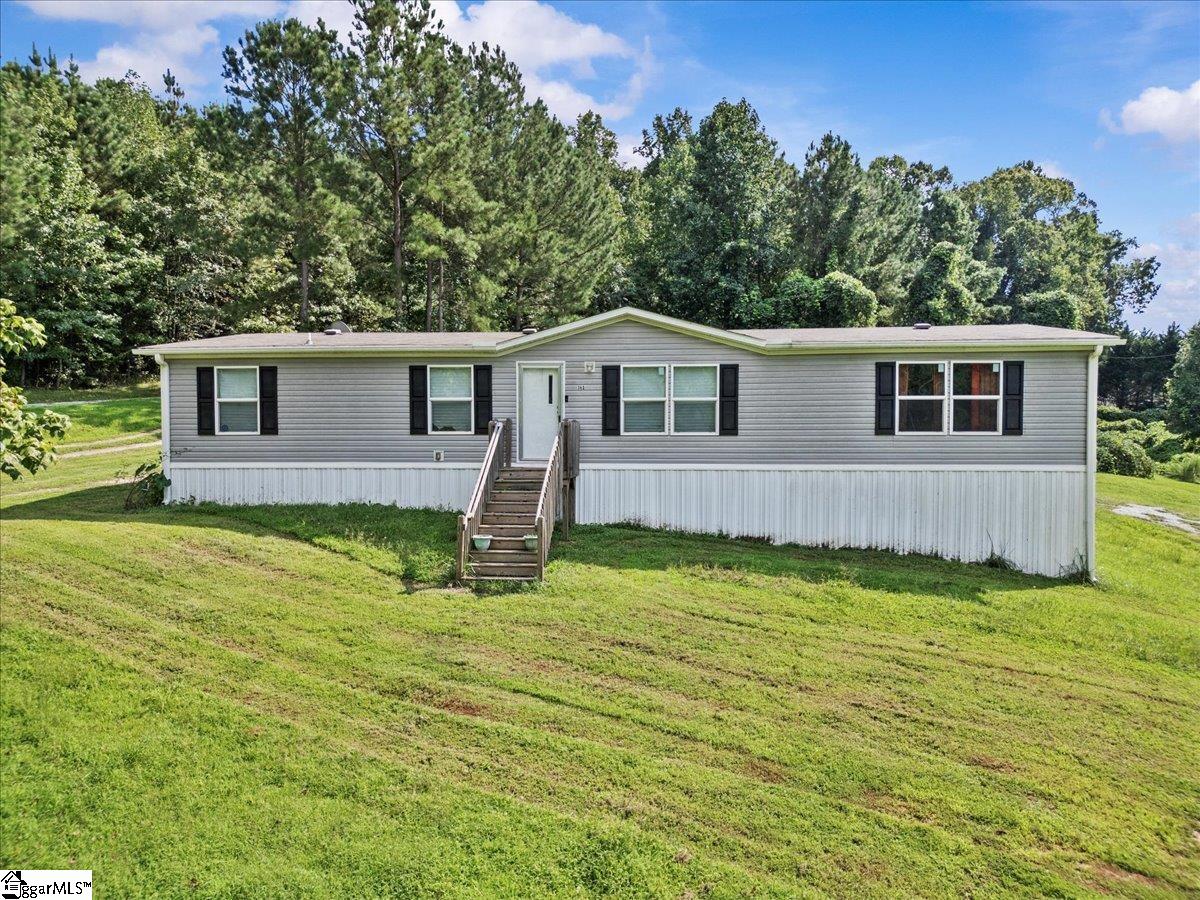 341 Pine Hill Road Woodruff, SC 29388