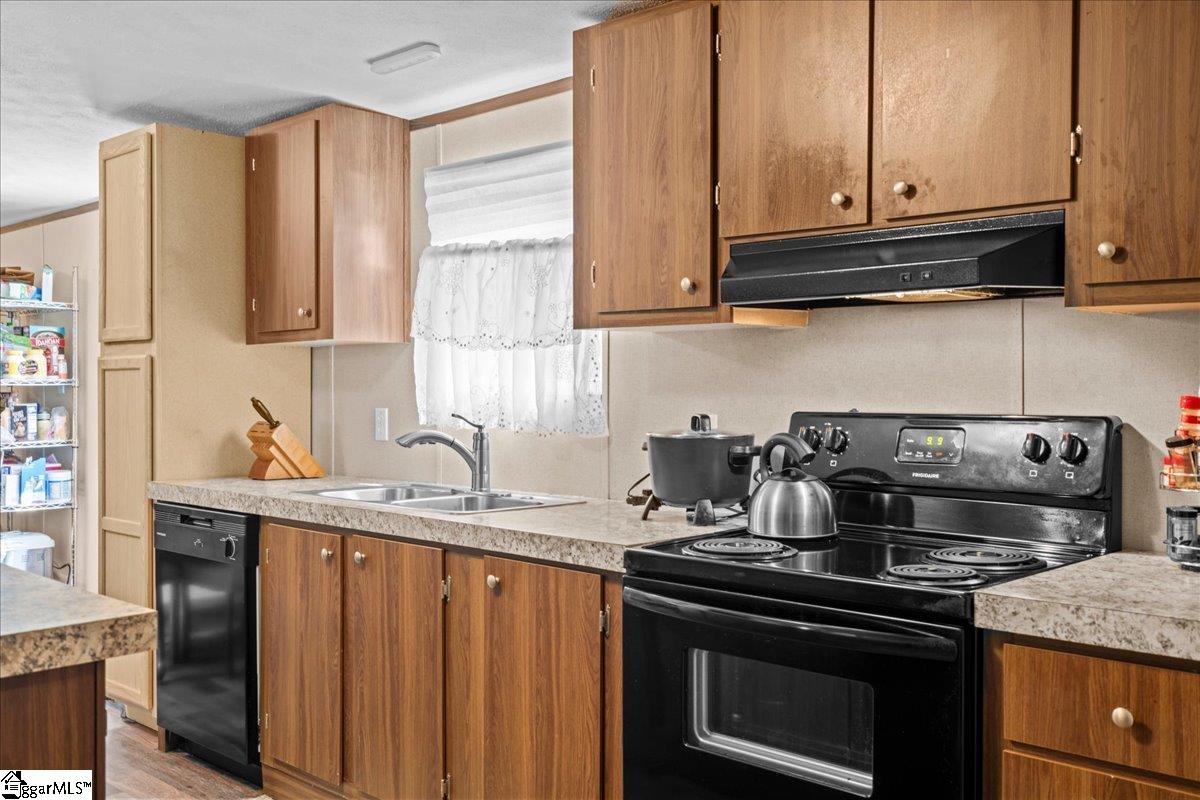 341 Pine Hill Road Woodruff, SC 29388