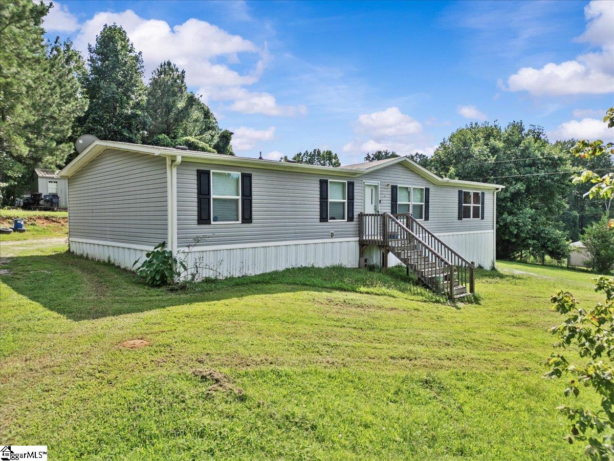 341 Pine Hill Road Woodruff, SC 29388