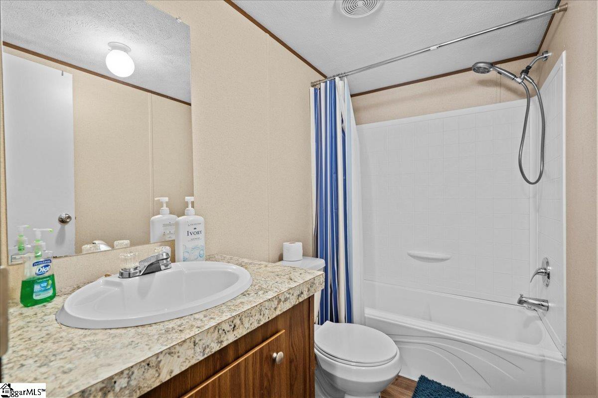 341 Pine Hill Road Woodruff, SC 29388