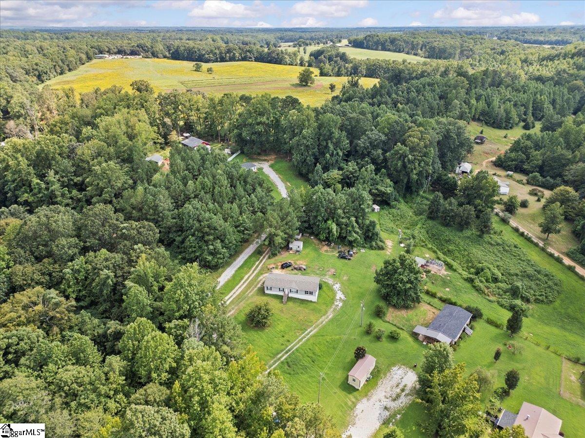 341 Pine Hill Road Woodruff, SC 29388