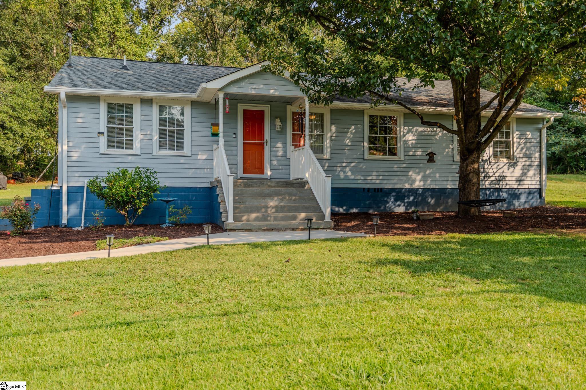813 E Main Street Taylors, SC 29687-5229