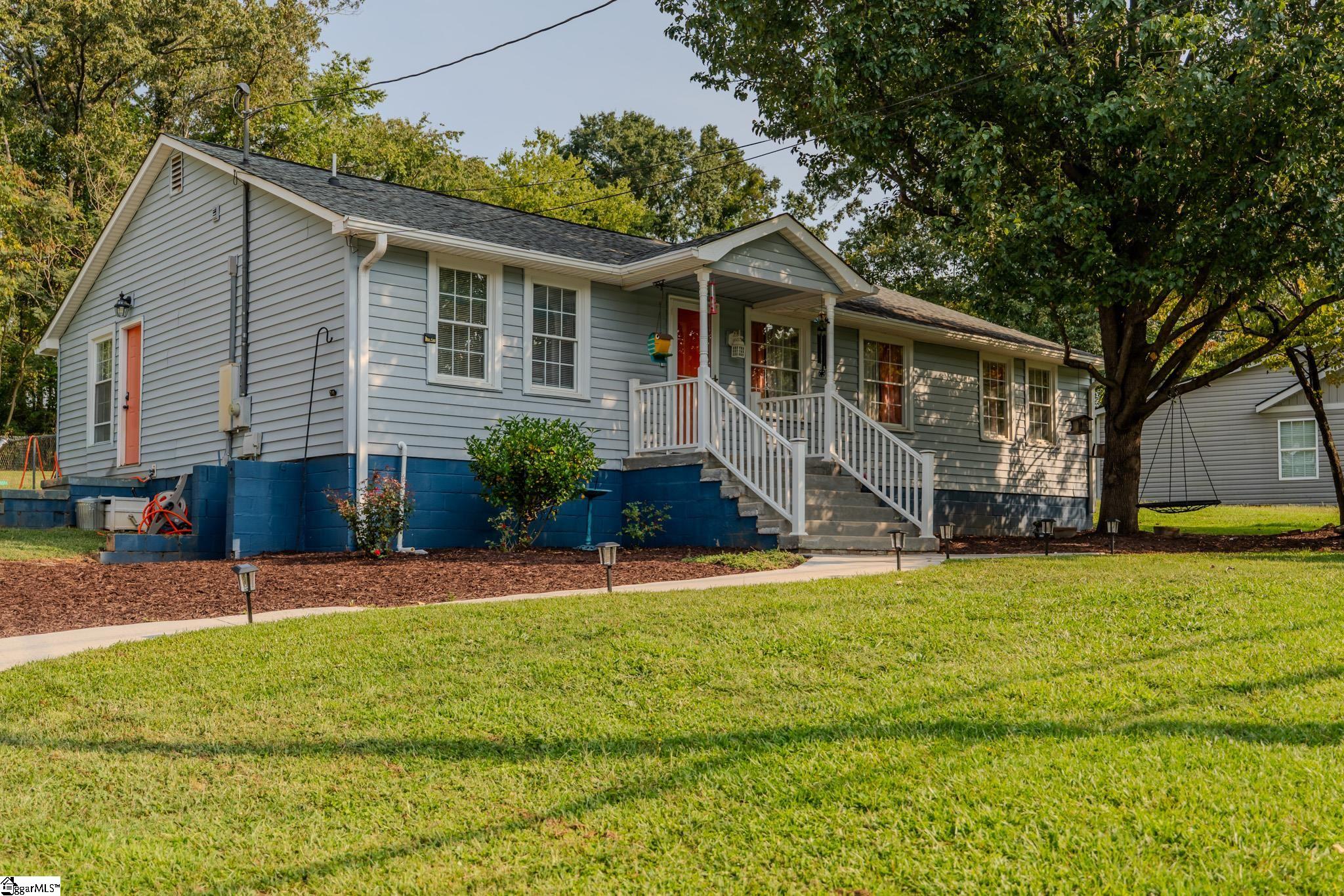 813 E Main Street Taylors, SC 29687-5229
