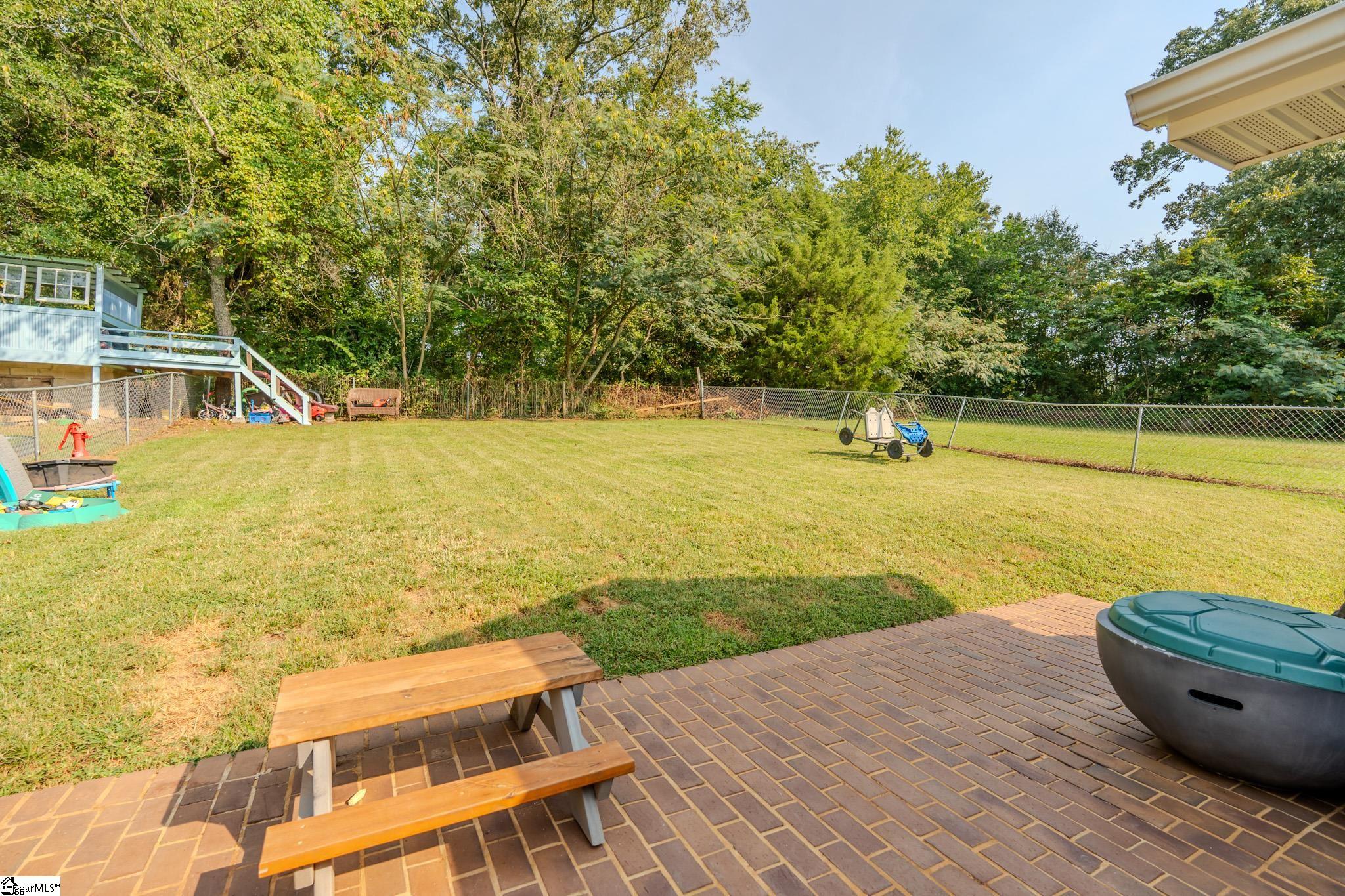 813 E Main Street Taylors, SC 29687-5229